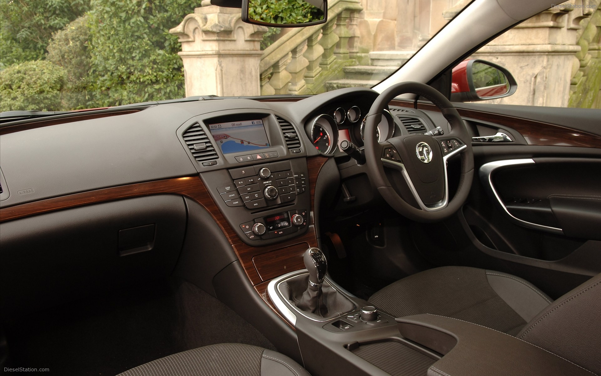 Vauxhall Insignia 2011