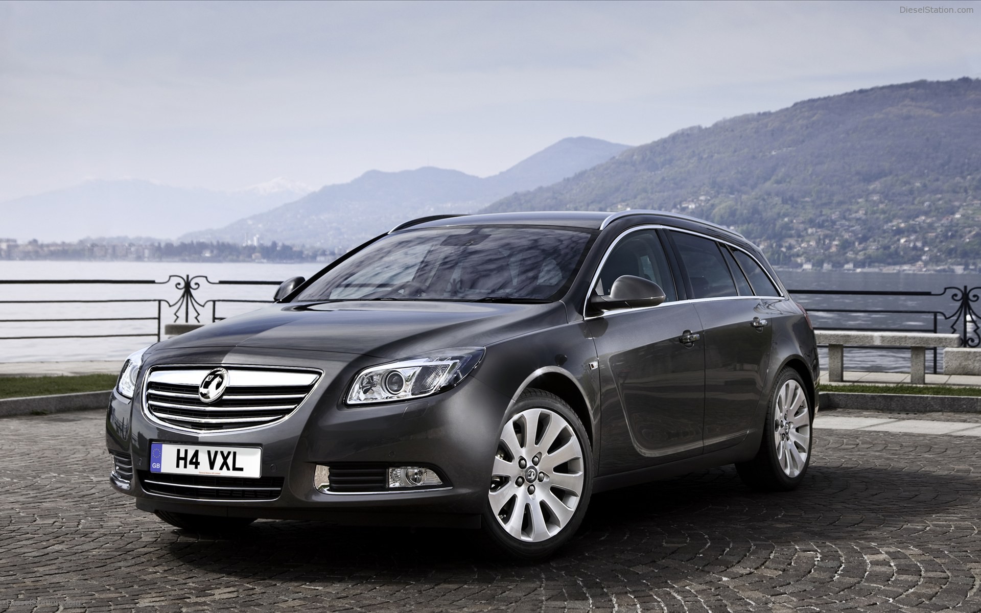 Vauxhall Insignia Sports Tourer 2011