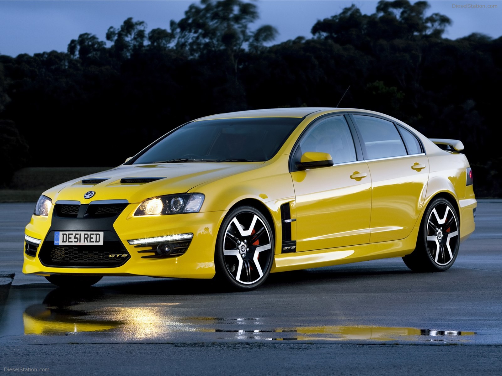 Vauxhall VXR8 2011