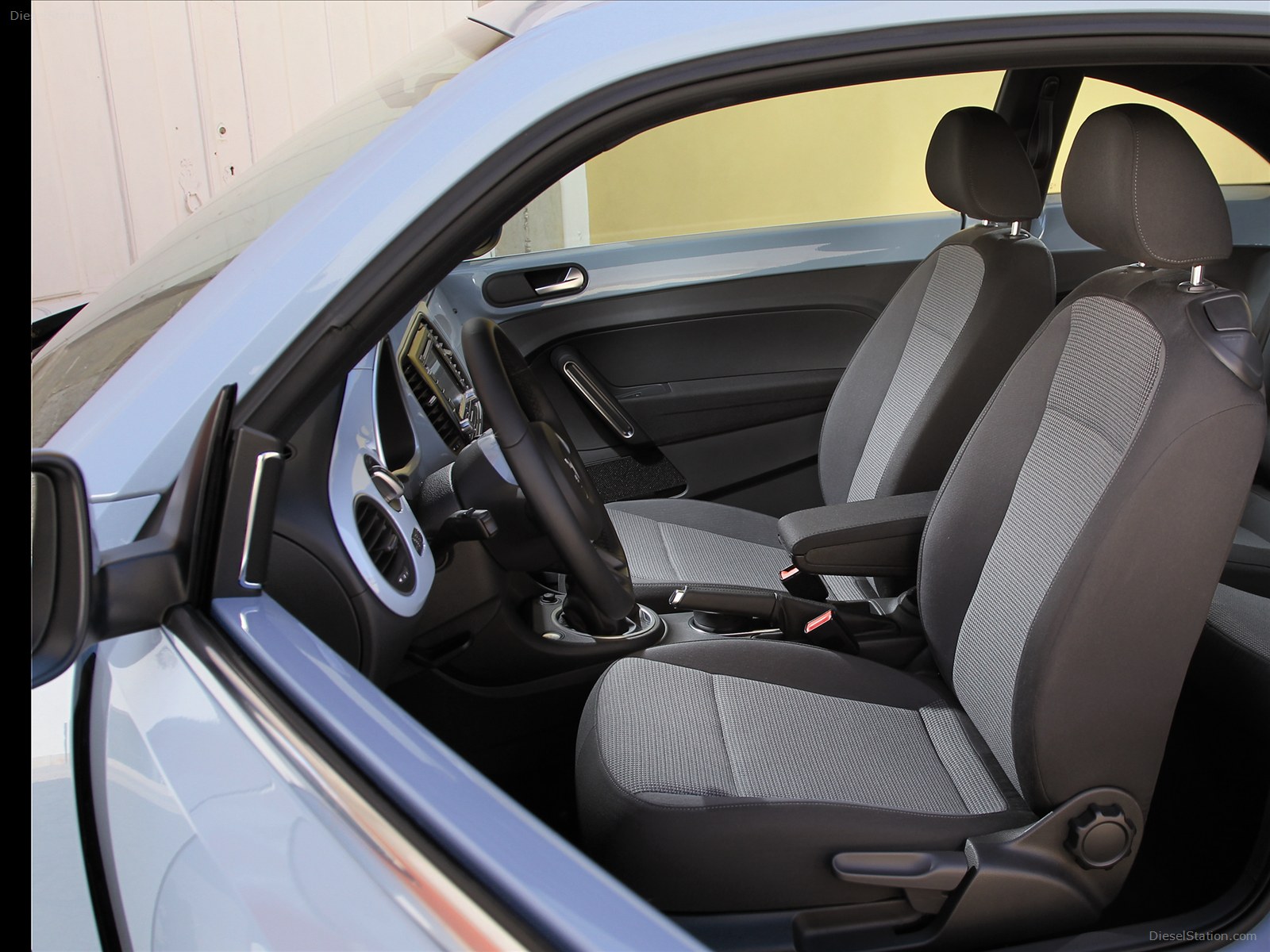 Volkswagen Beetle 2012