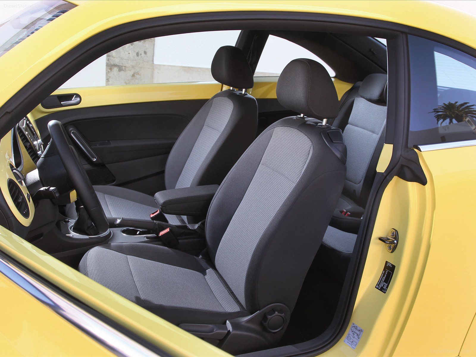Volkswagen Beetle 2012