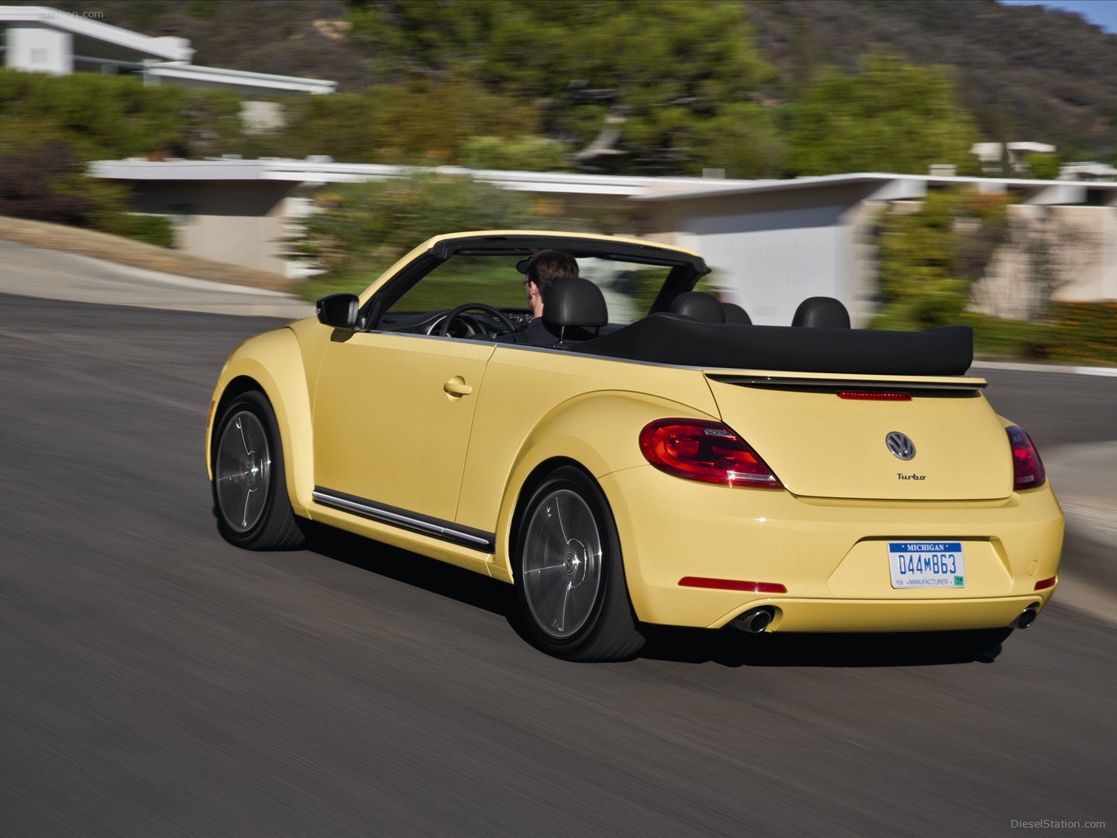 Volkswagen Beetle Convertible 2013