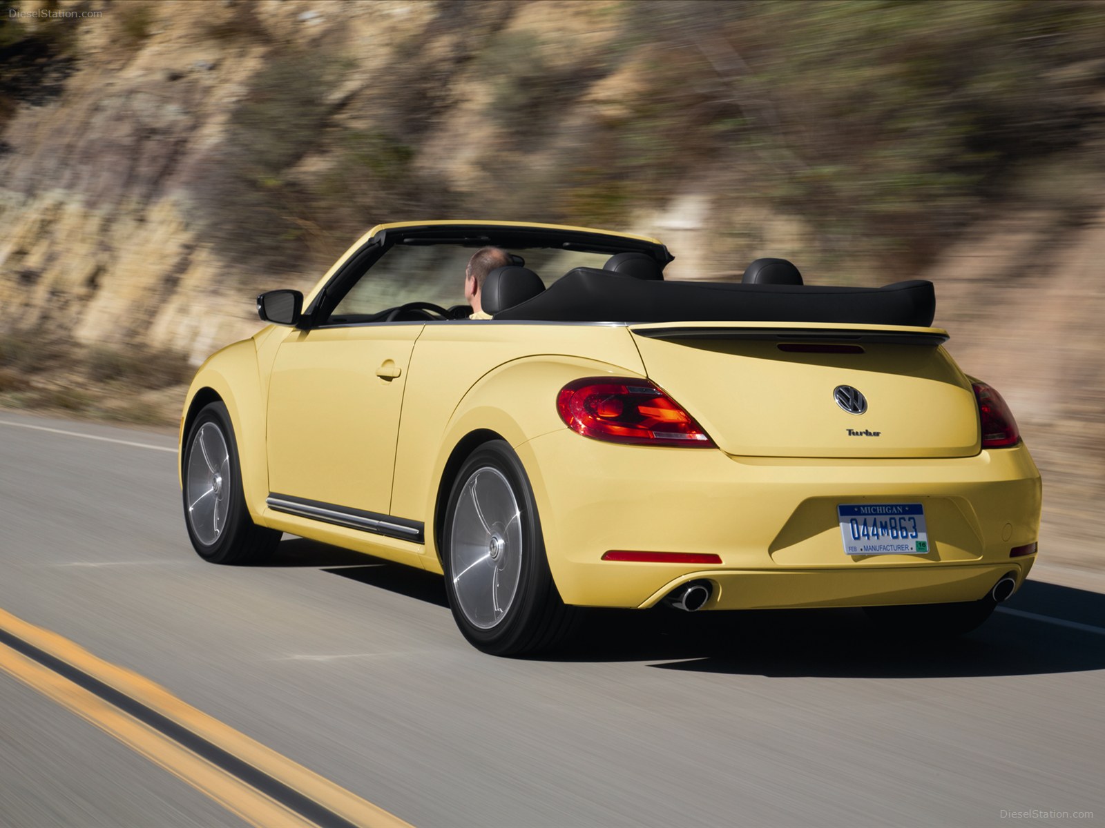 Volkswagen Beetle Convertible 2013