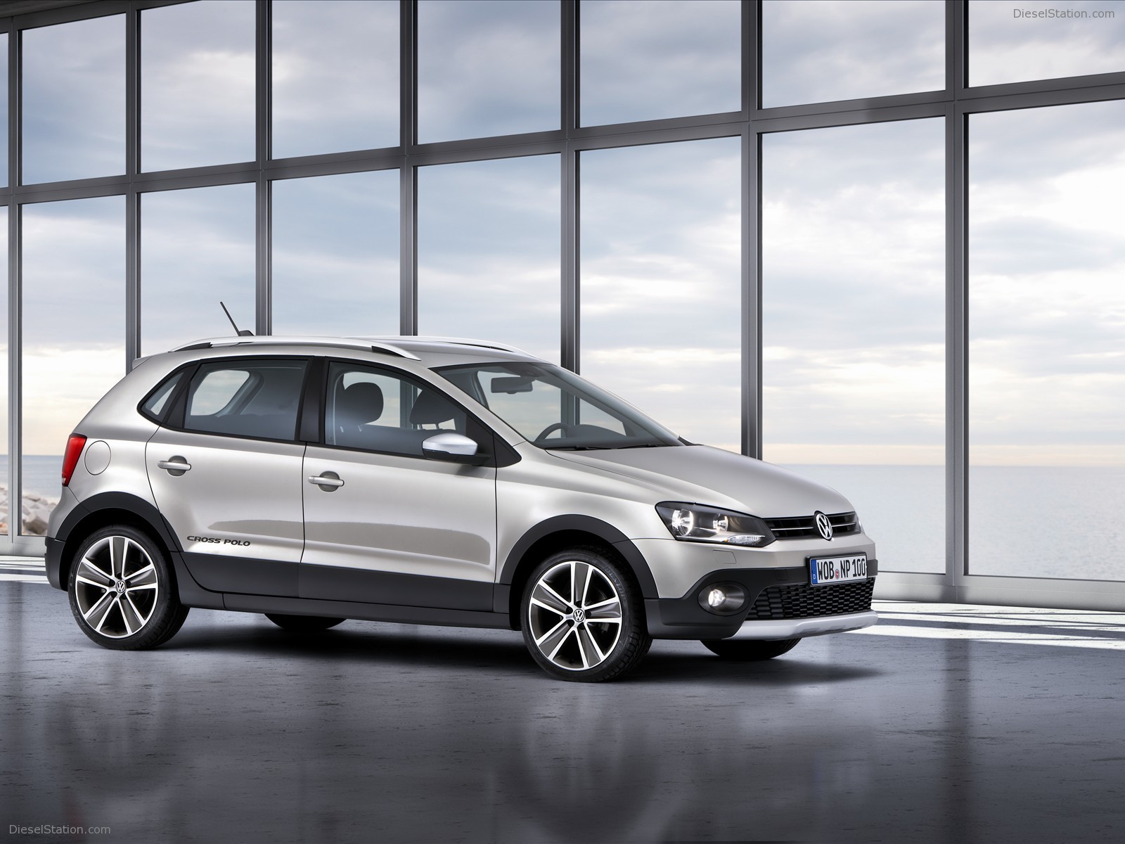 Volkswagen CrossPolo 2011