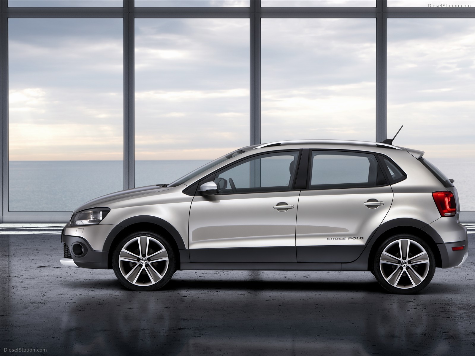 Volkswagen CrossPolo 2011