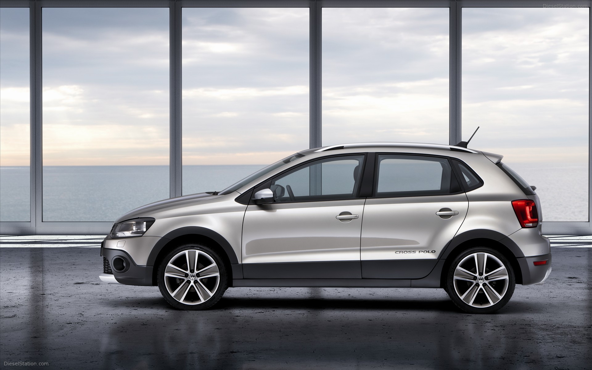 Volkswagen CrossPolo 2011