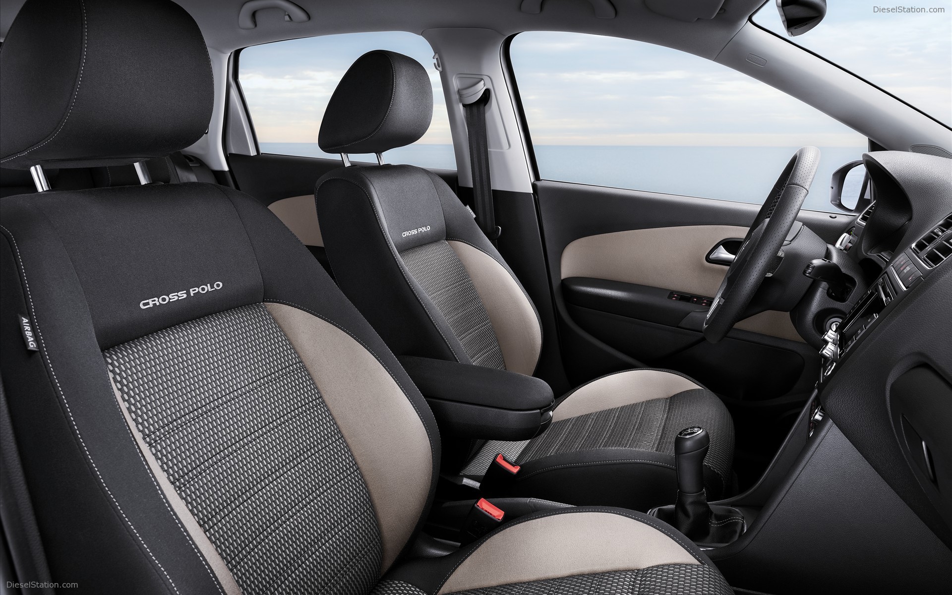 Volkswagen CrossPolo 2011