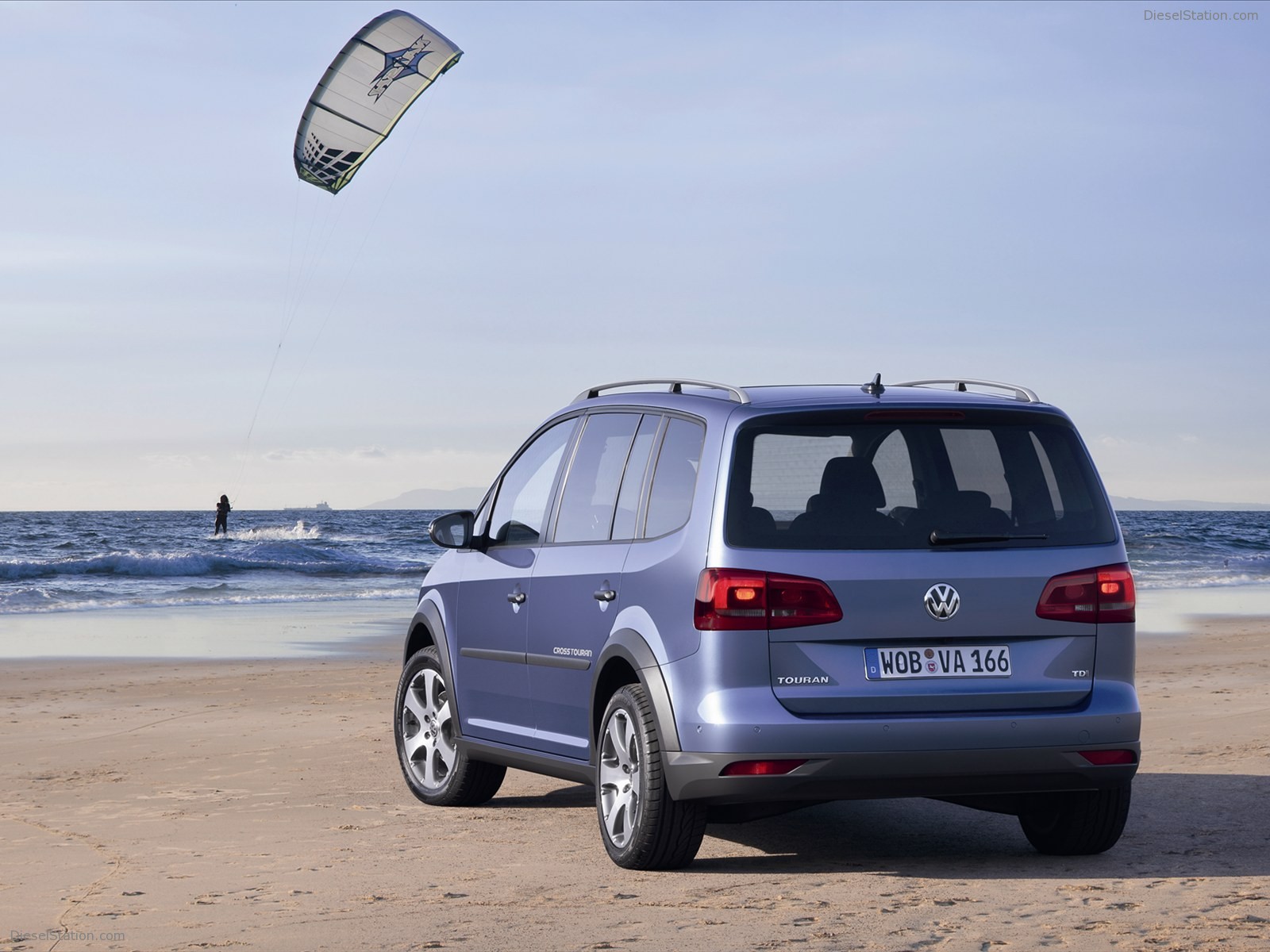 Volkswagen CrossTouran 2011