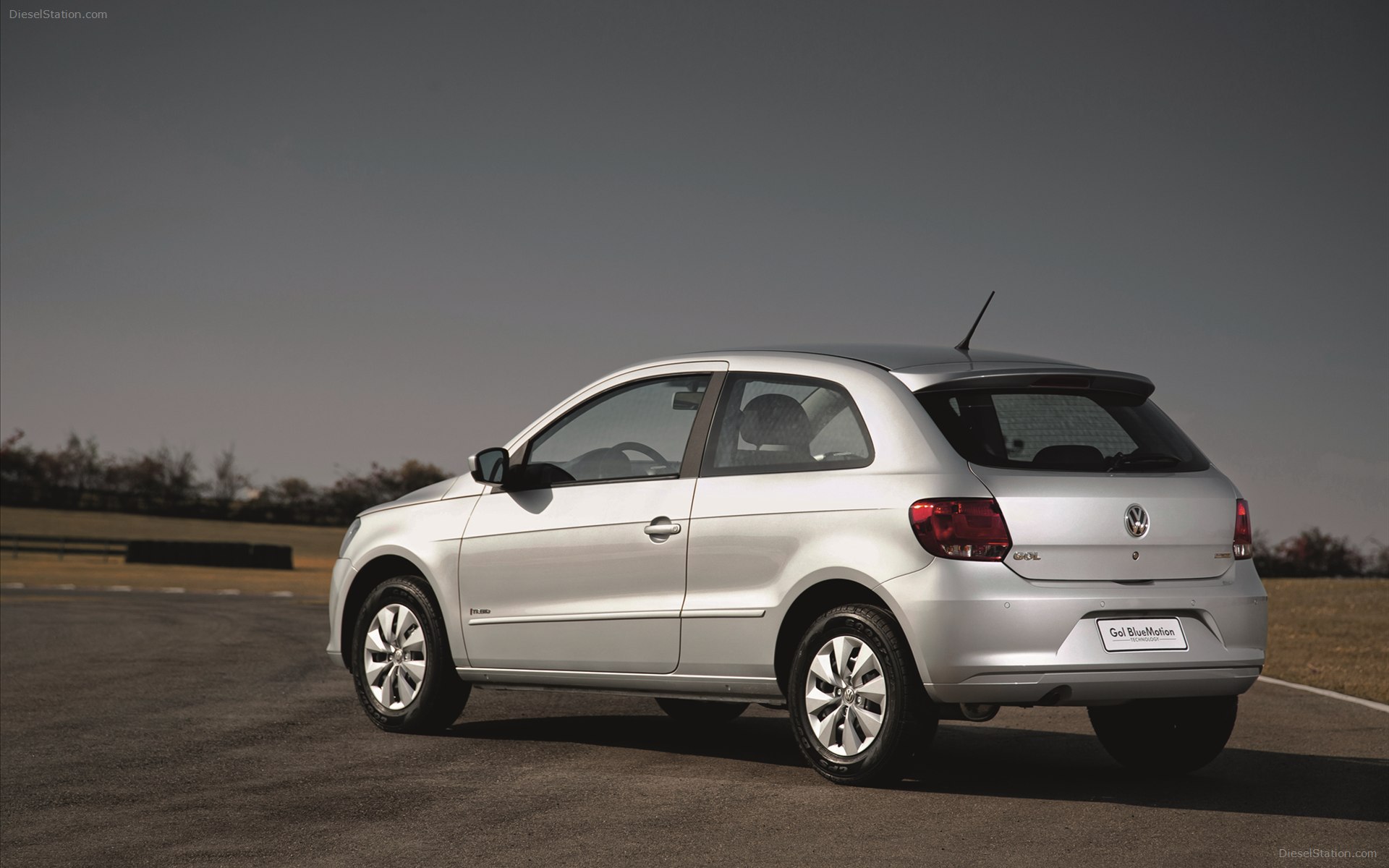 Volkswagen Gol-2 Door 2013