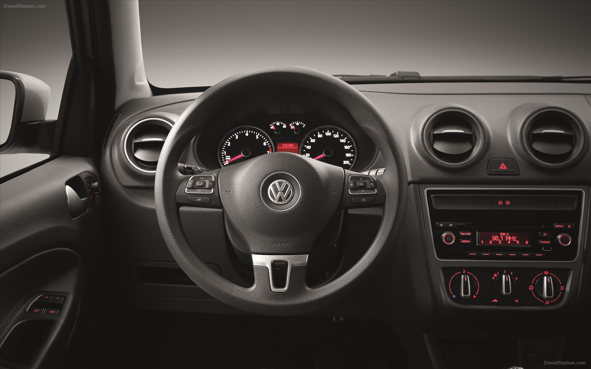 Volkswagen Gol-2 Door 2013