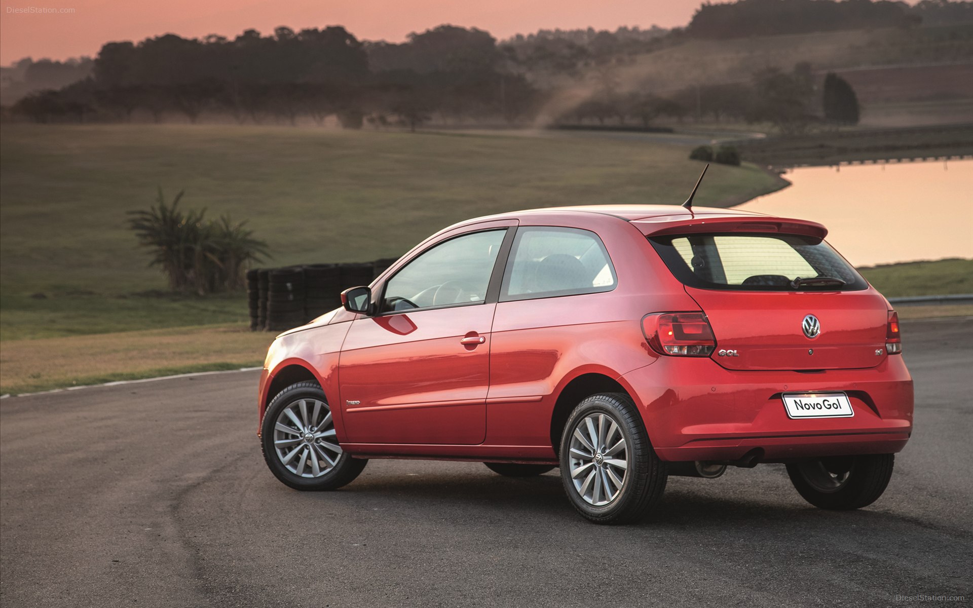 Volkswagen Gol-2 Door 2013