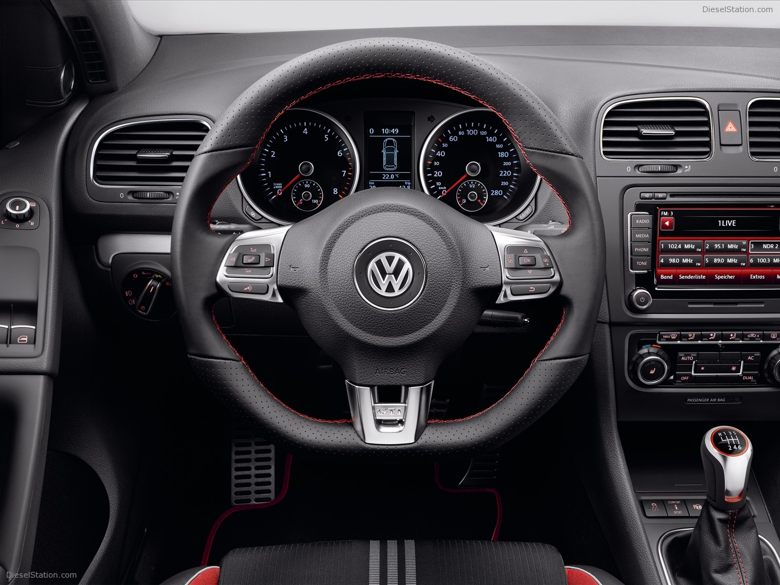 Volkswagen Golf GTI Adidas