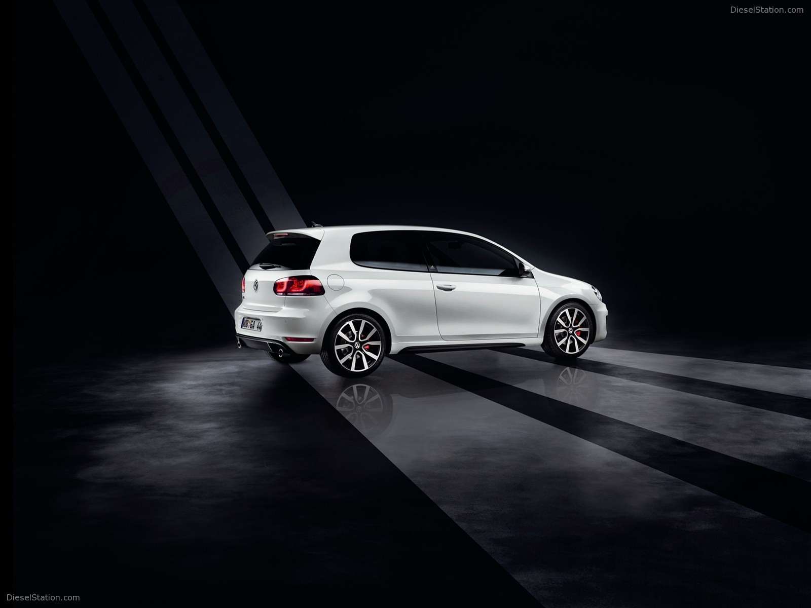 Volkswagen Golf GTI Adidas