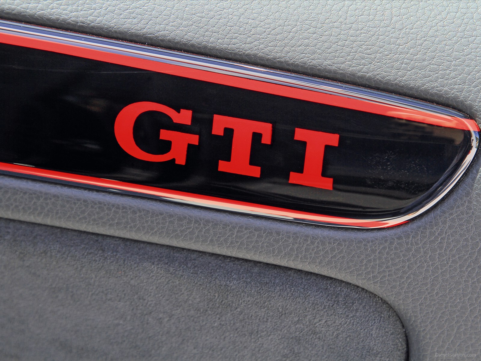 Volkswagen Golf GTI Black Dynamic 2012