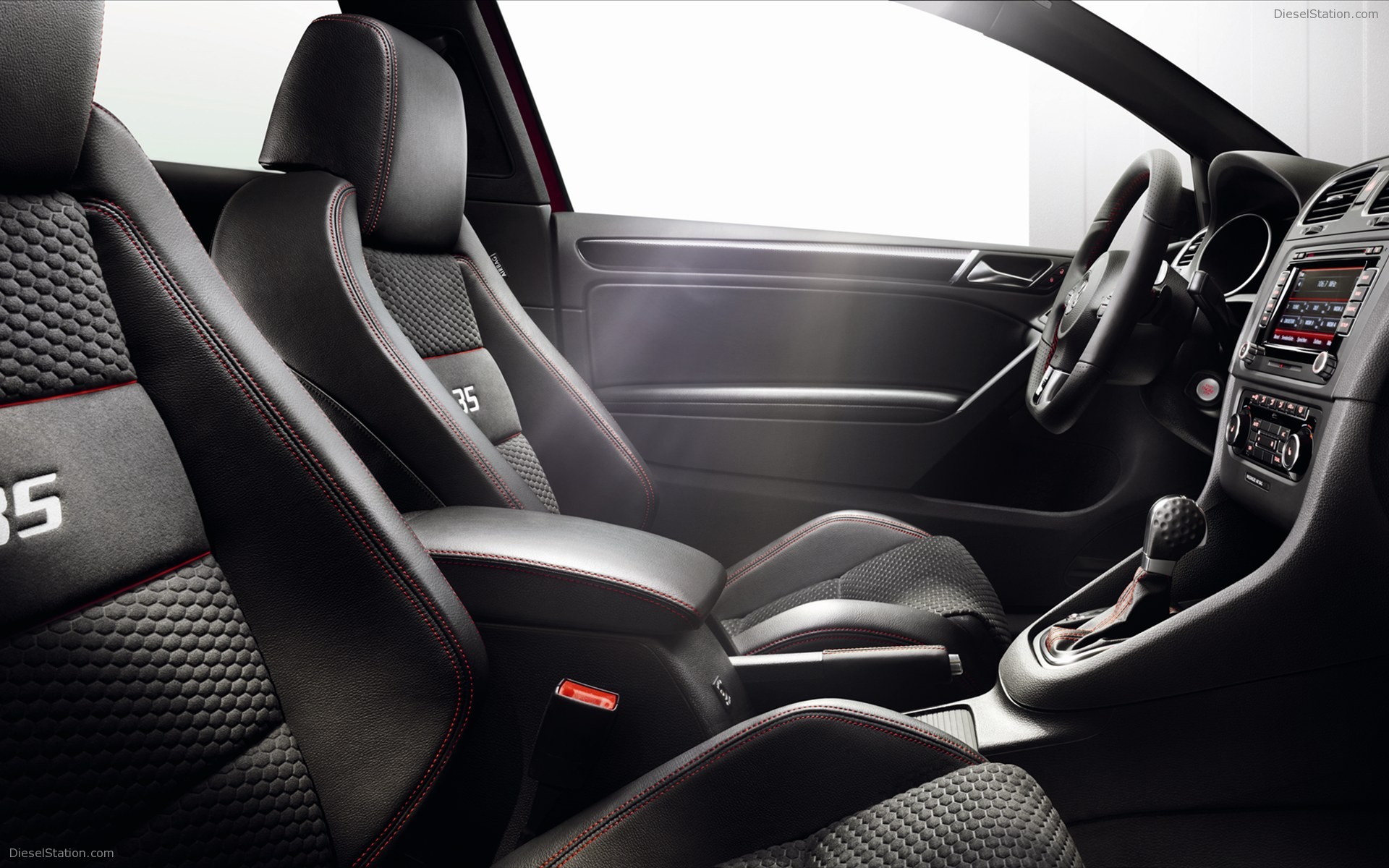 Volkswagen Golf GTI Edition 35 2011
