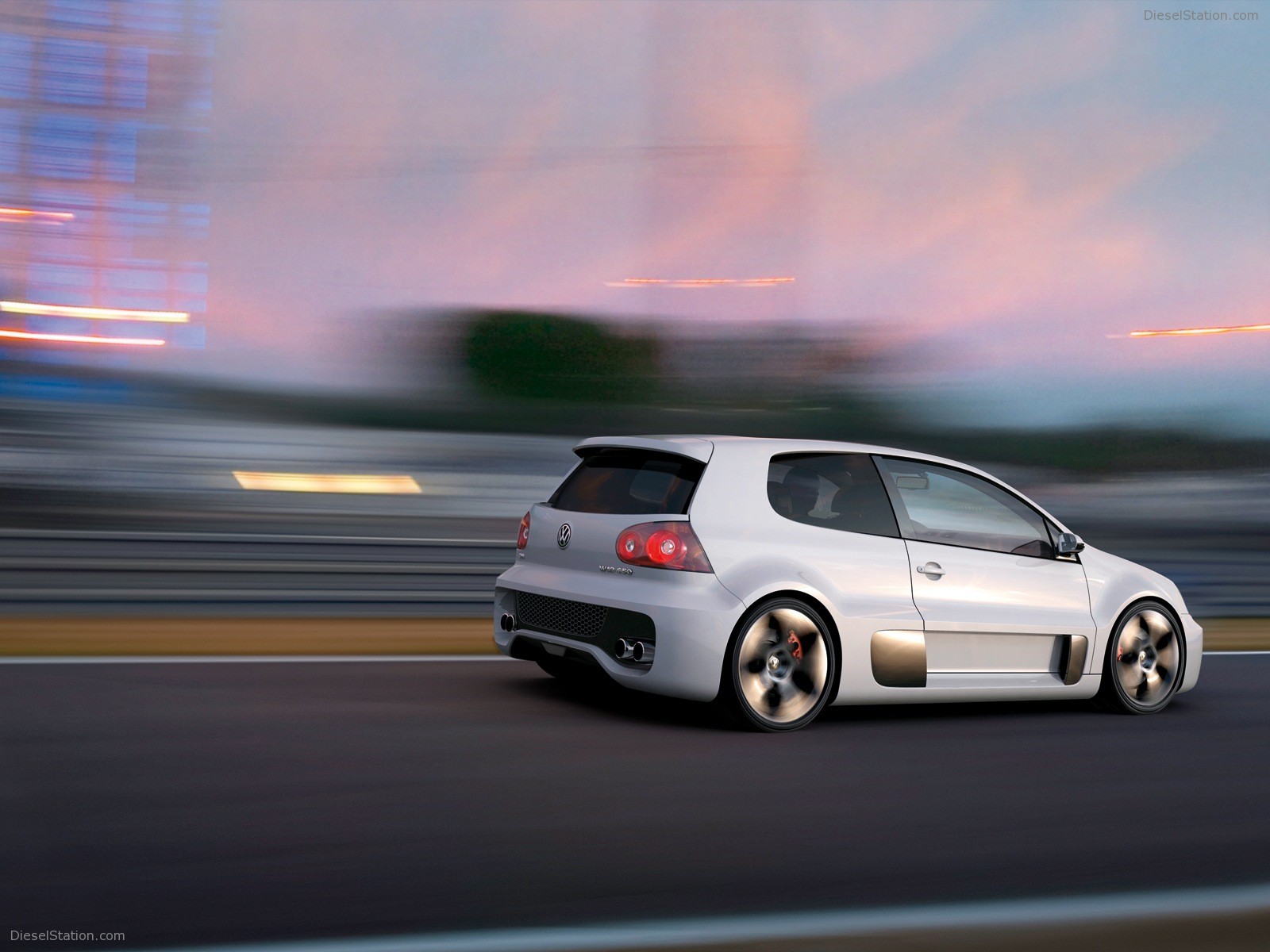 Volkswagen Golf GTI W12 650