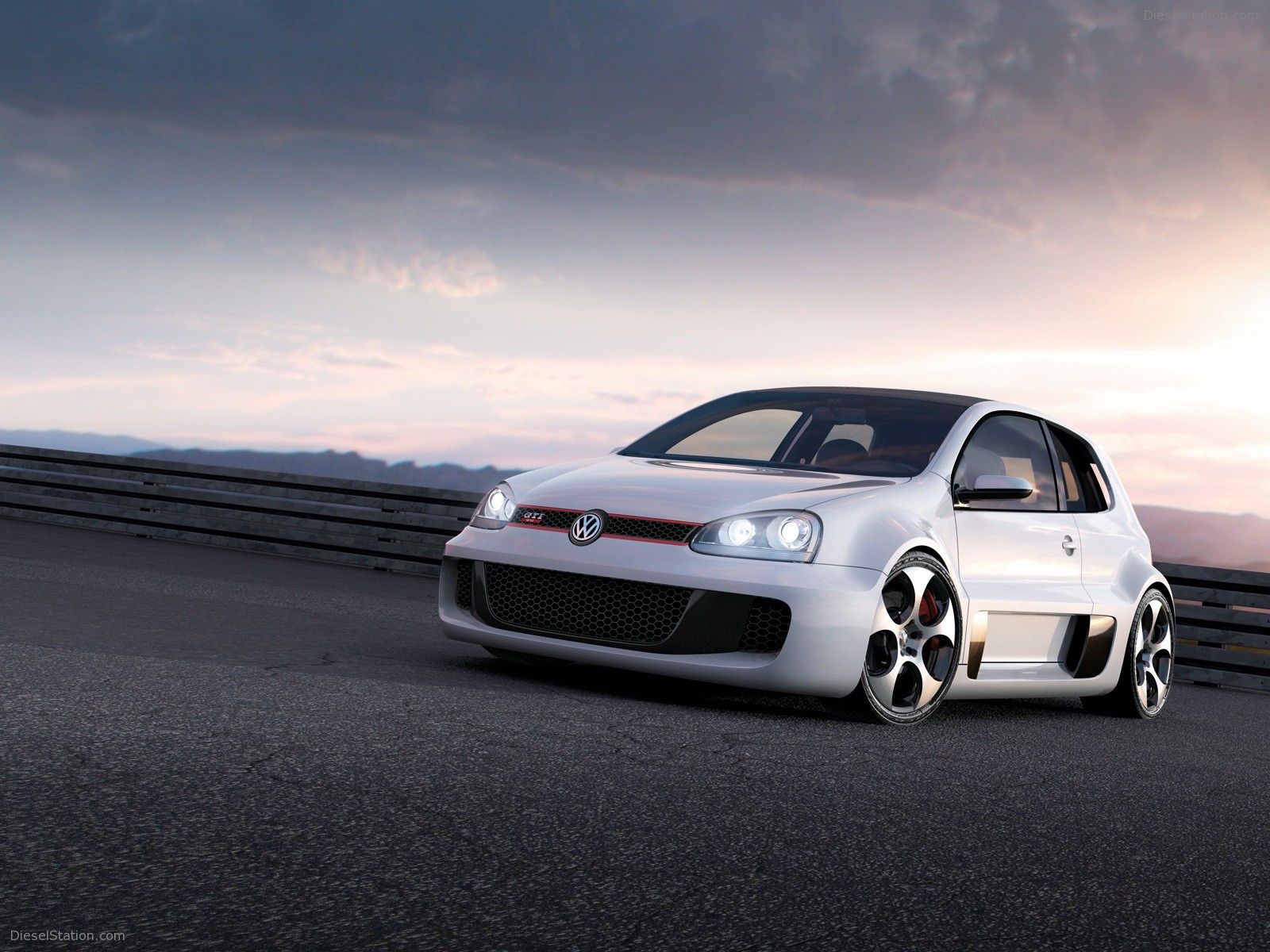 Volkswagen Golf GTI W12 650