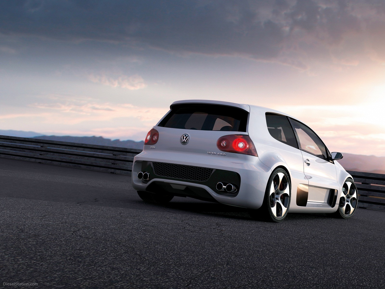 Volkswagen Golf GTI W12 650