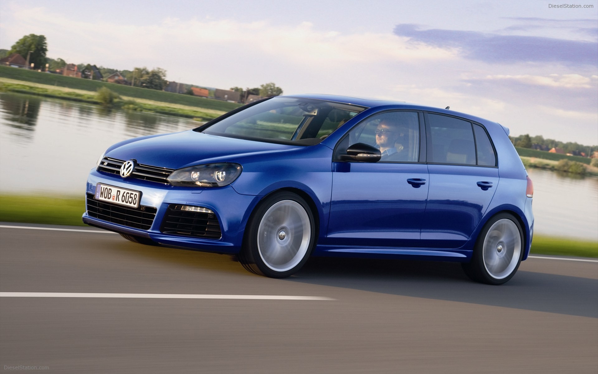 Volkswagen Golf R 2012