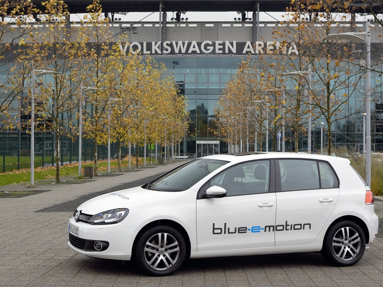 Volkswagen Golf blue-e-motion Concept 2010