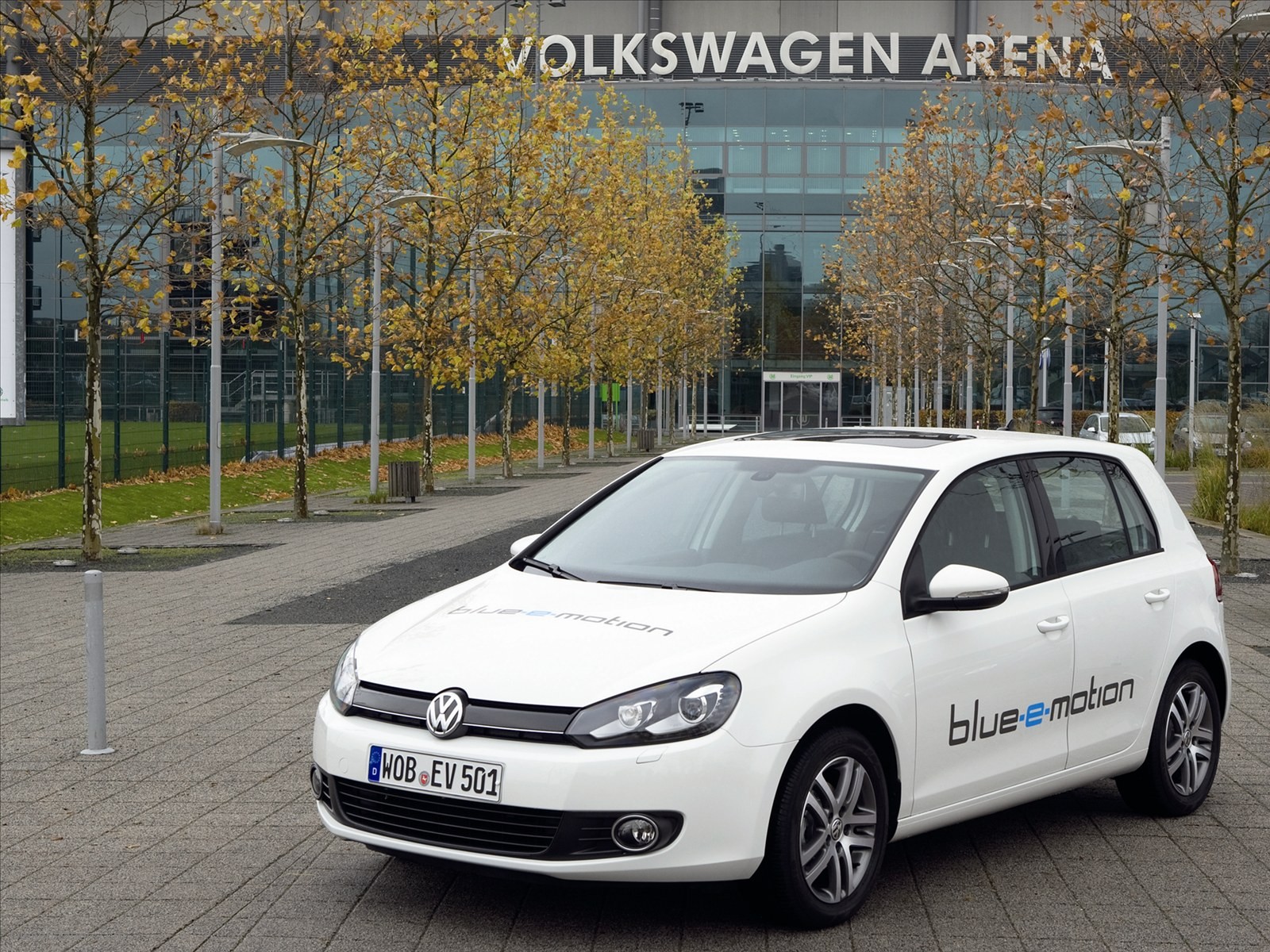 Volkswagen Golf blue-e-motion Concept 2010