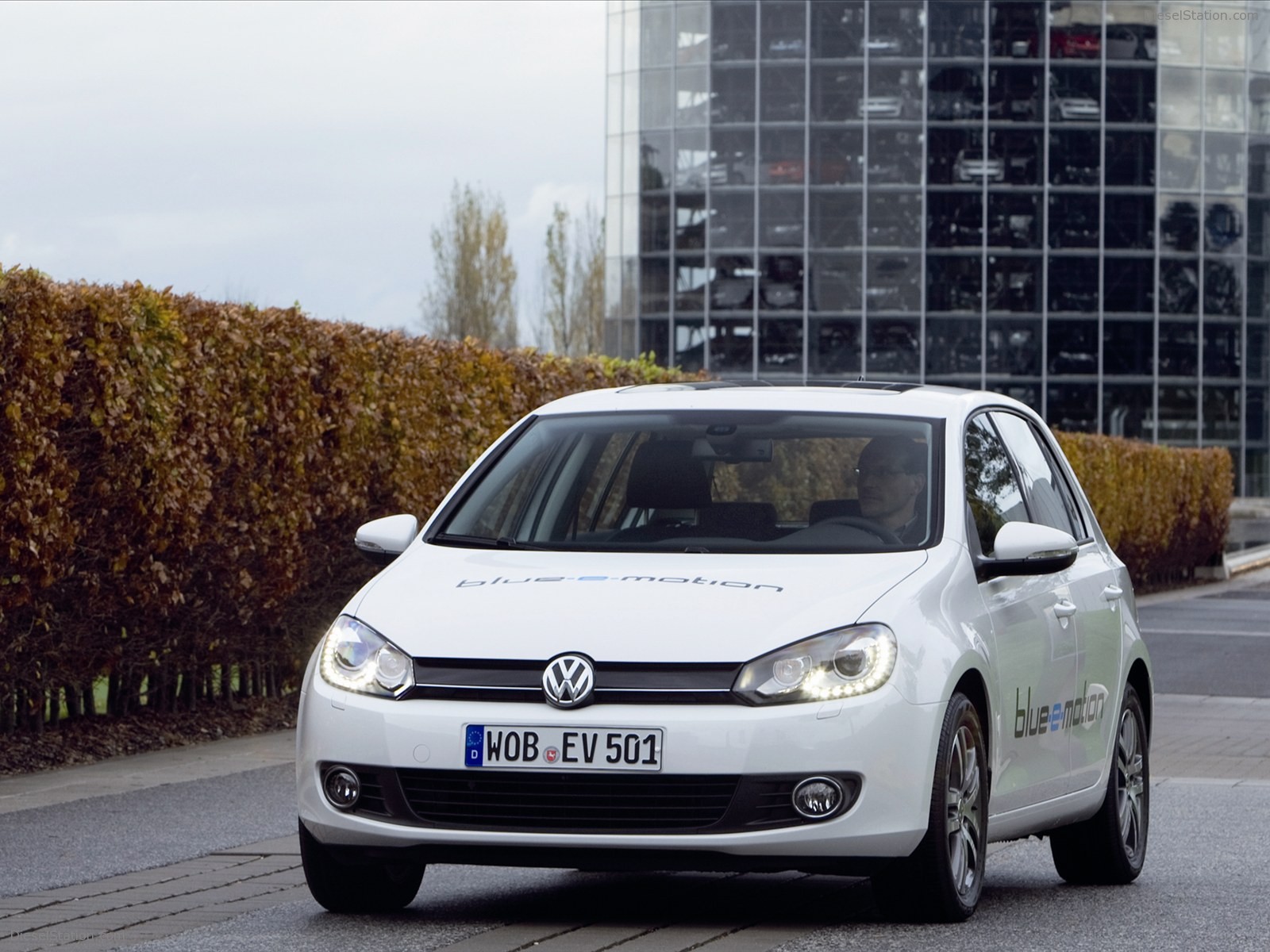 Volkswagen Golf blue-e-motion Concept 2010