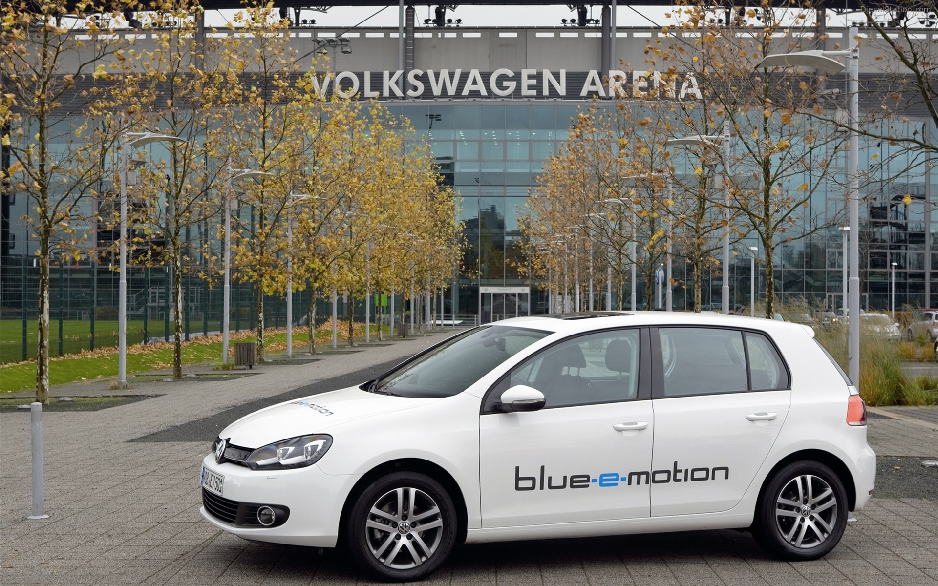 Volkswagen Golf blue-e-motion Concept 2010 Volkswagen Golf blue-e-motion Concept 2010
