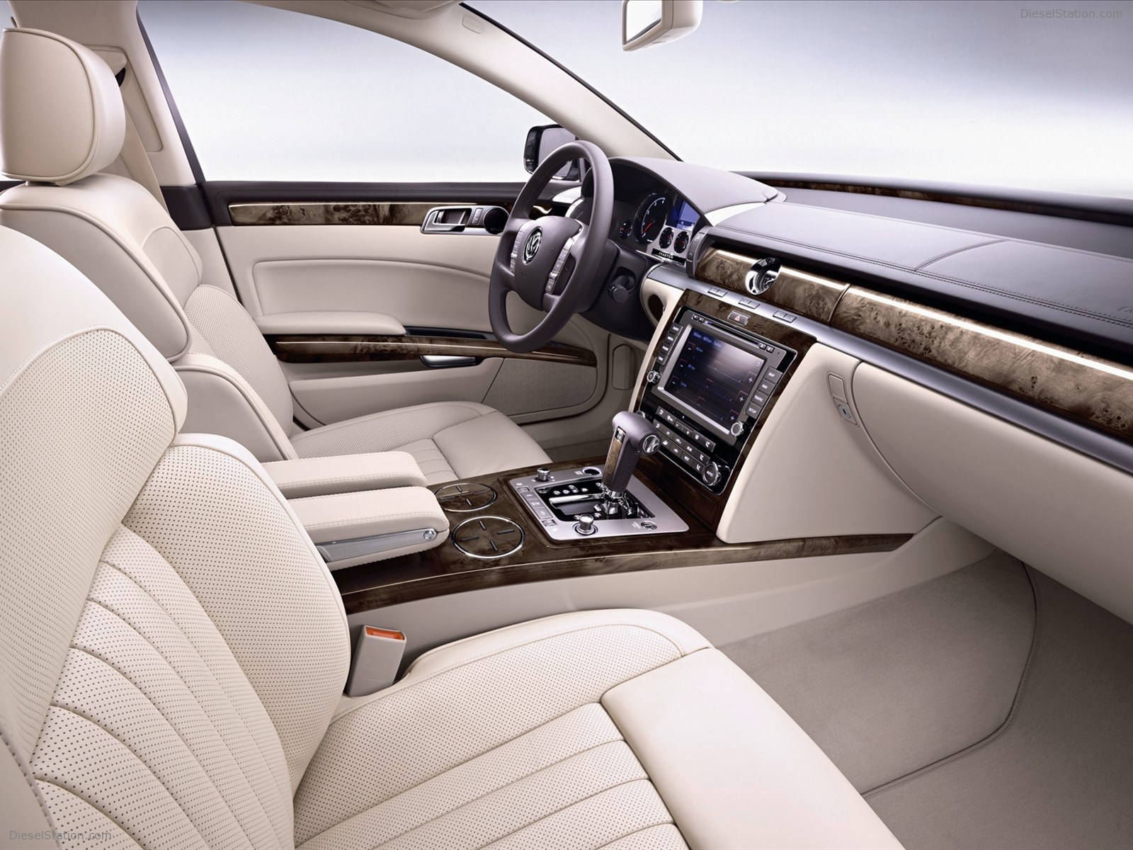 Volkswagen Phaeton 2011