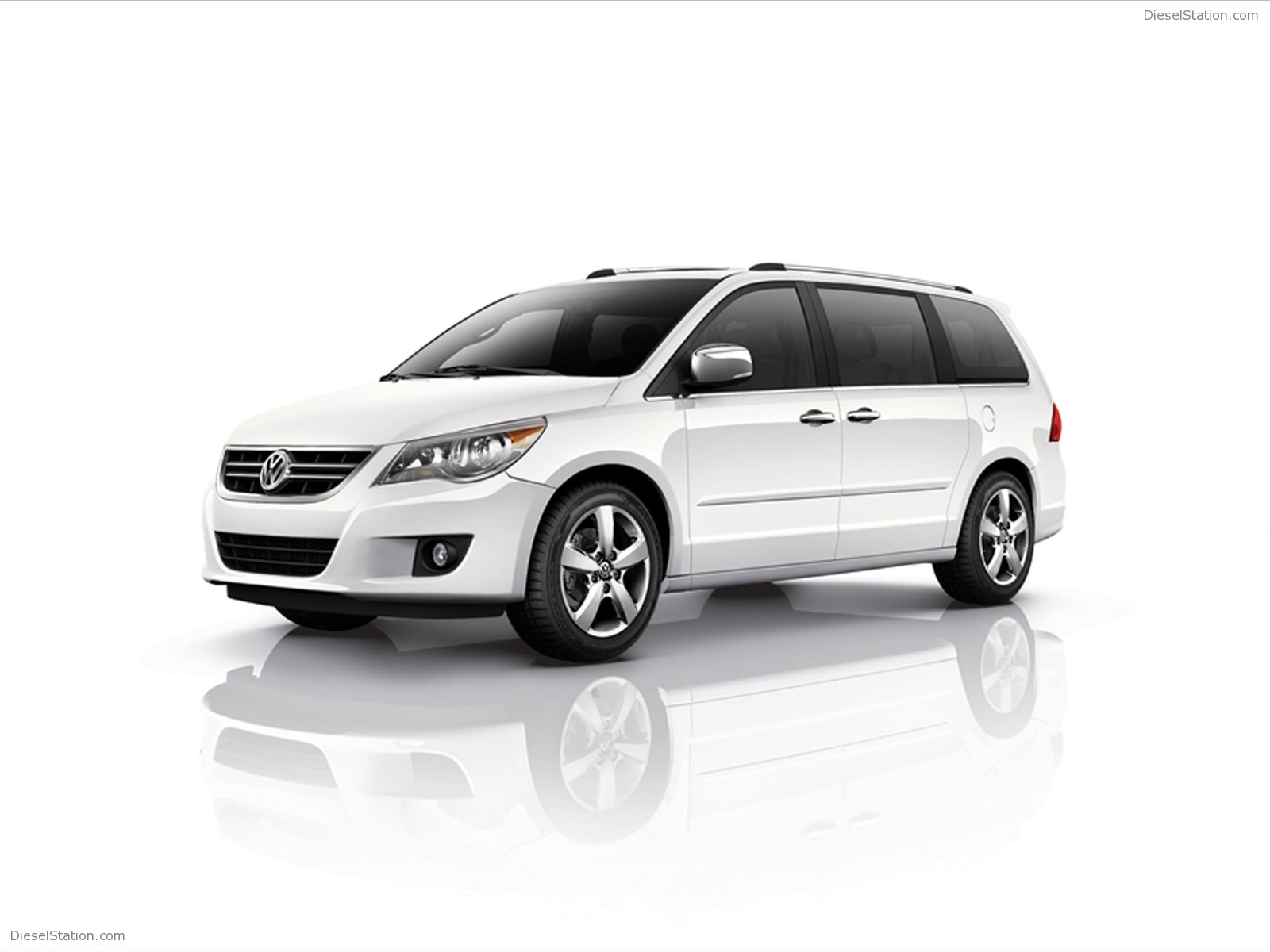 Volkswagen Routan 2012