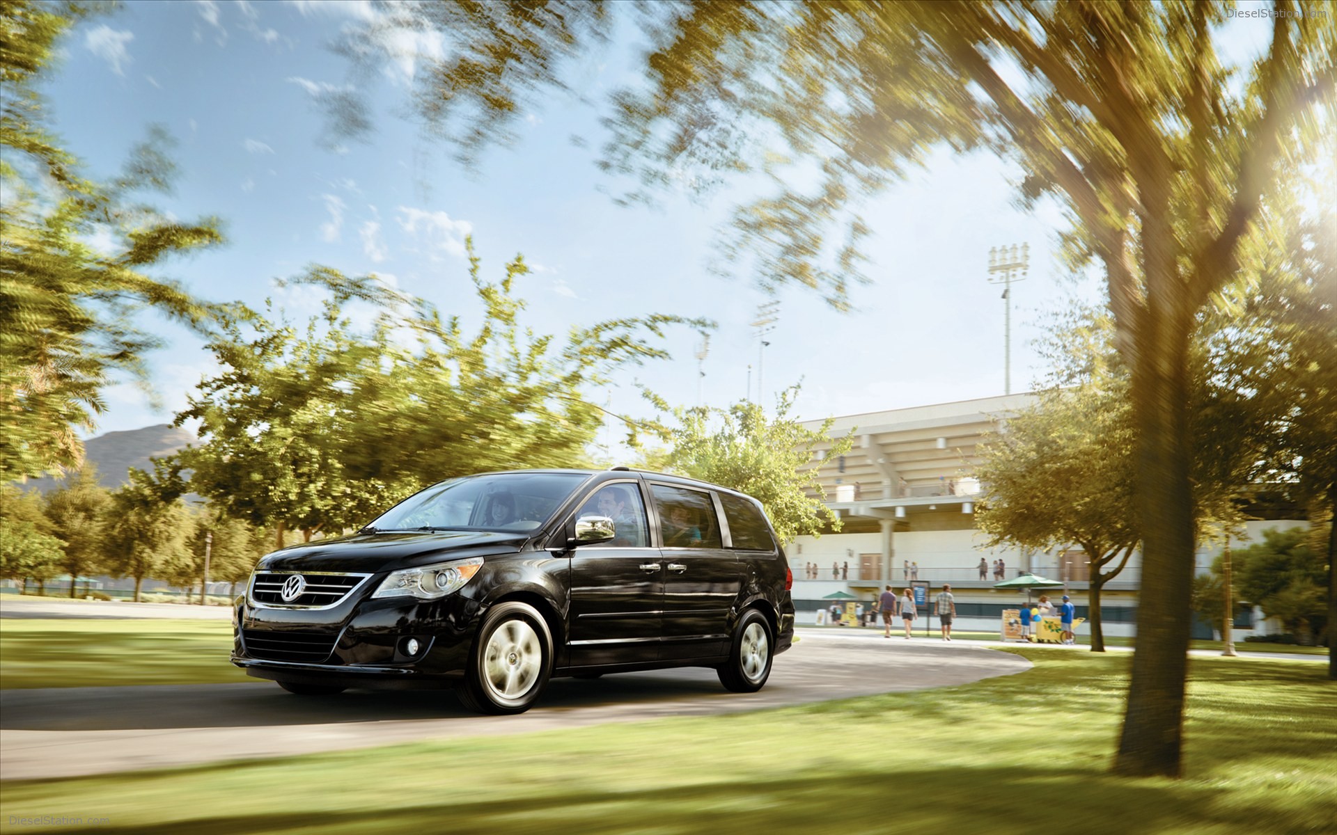 Volkswagen Routan 2012