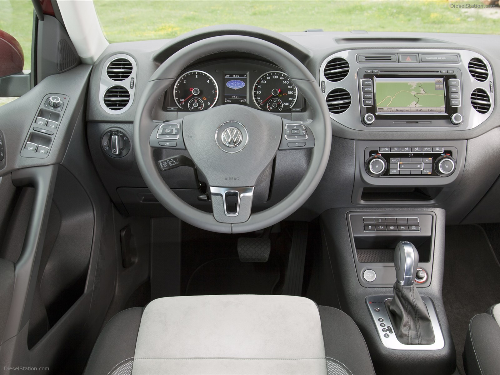 Volkswagen Touareg 2012