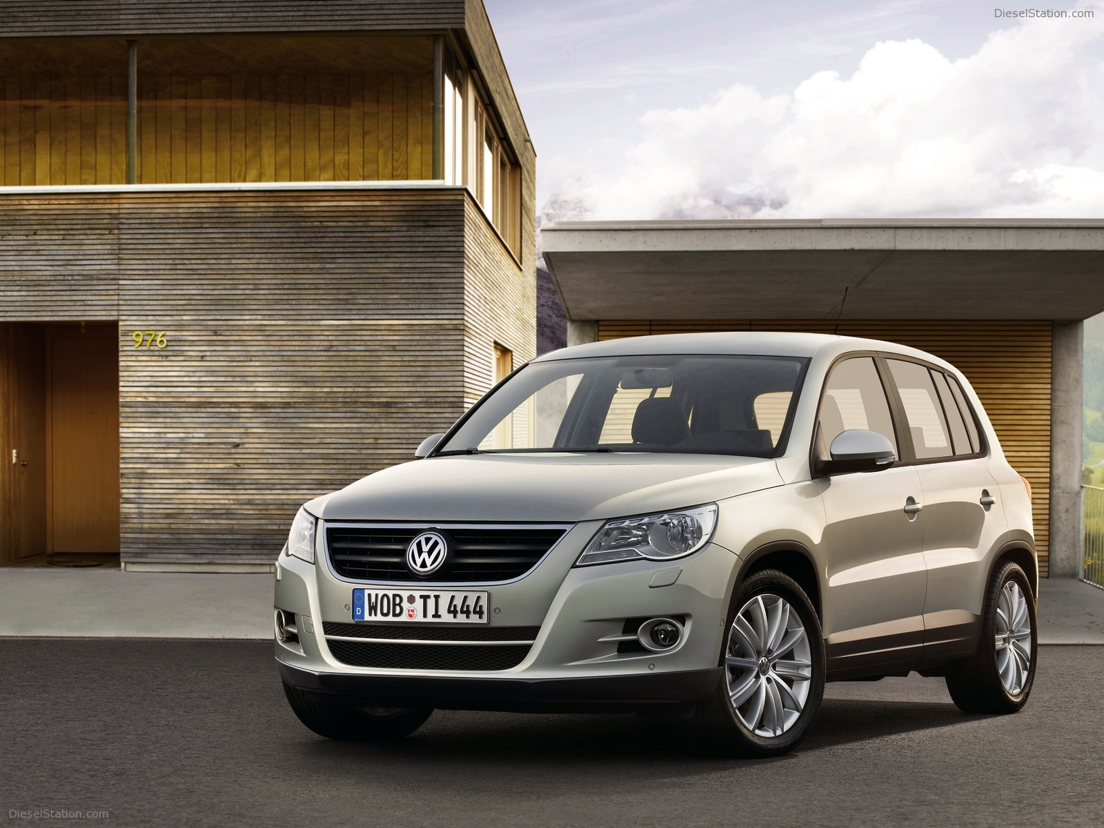 Volkswagen Tiguan first official pictures