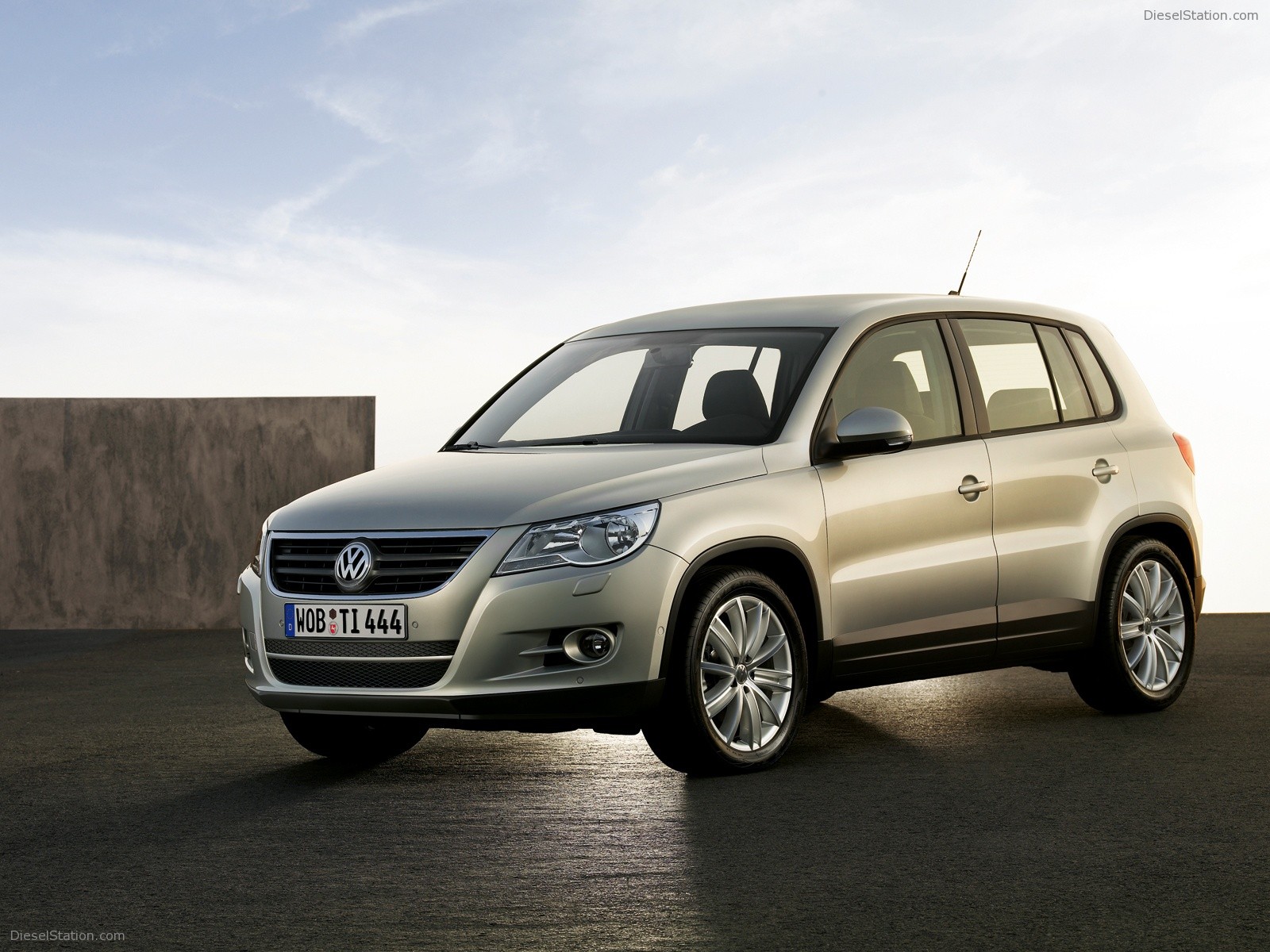 Volkswagen Tiguan first official pictures