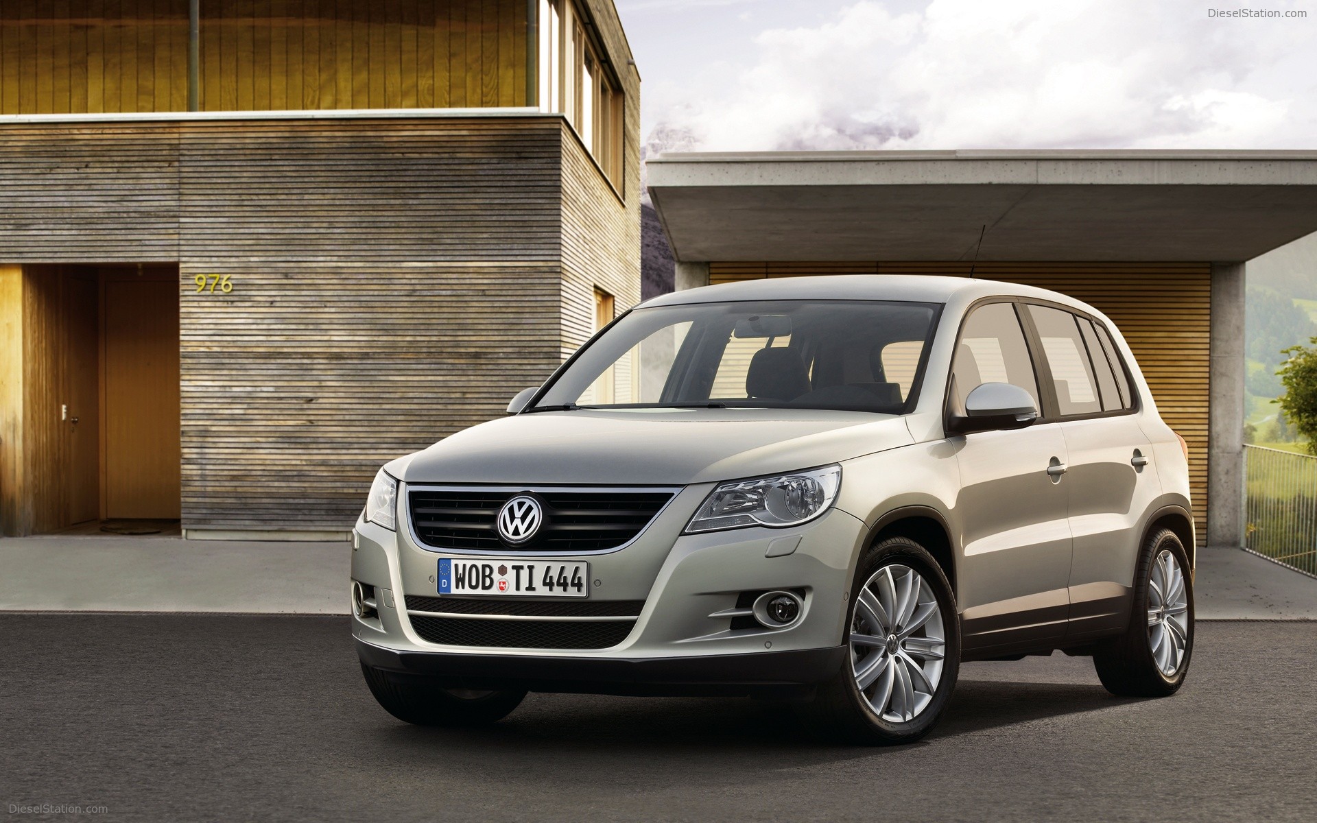 Volkswagen Tiguan first official pictures