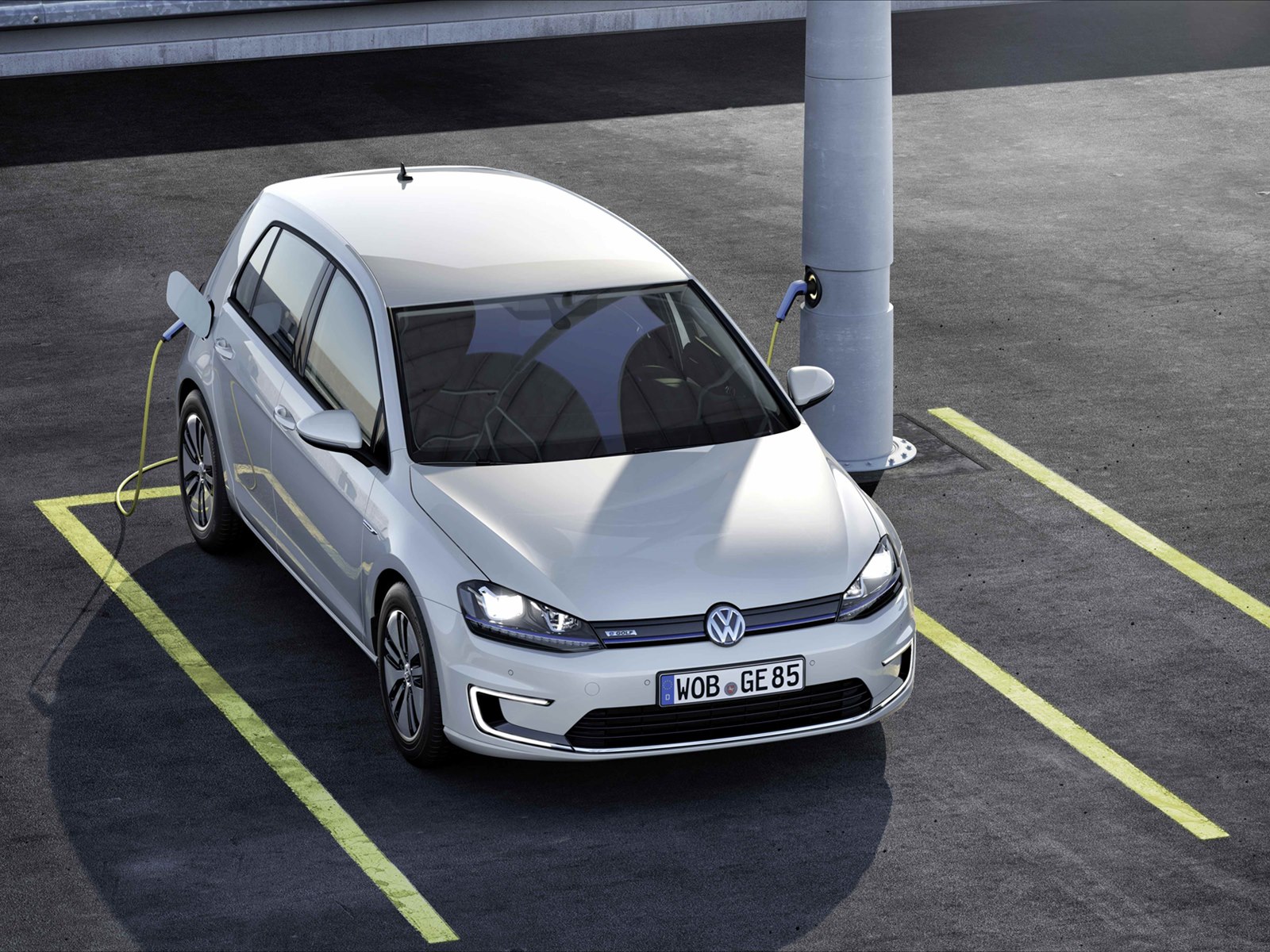 Volkswagen e-Golf 2015