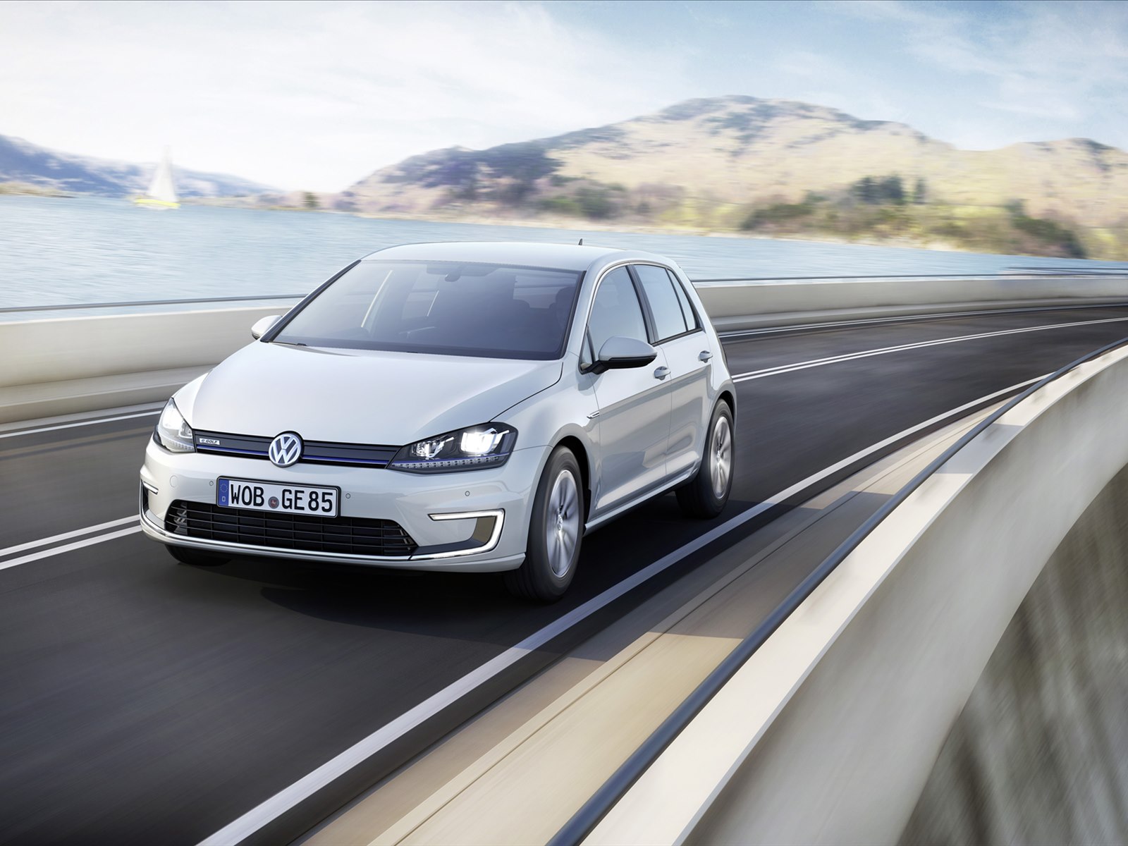 Volkswagen e-Golf 2015