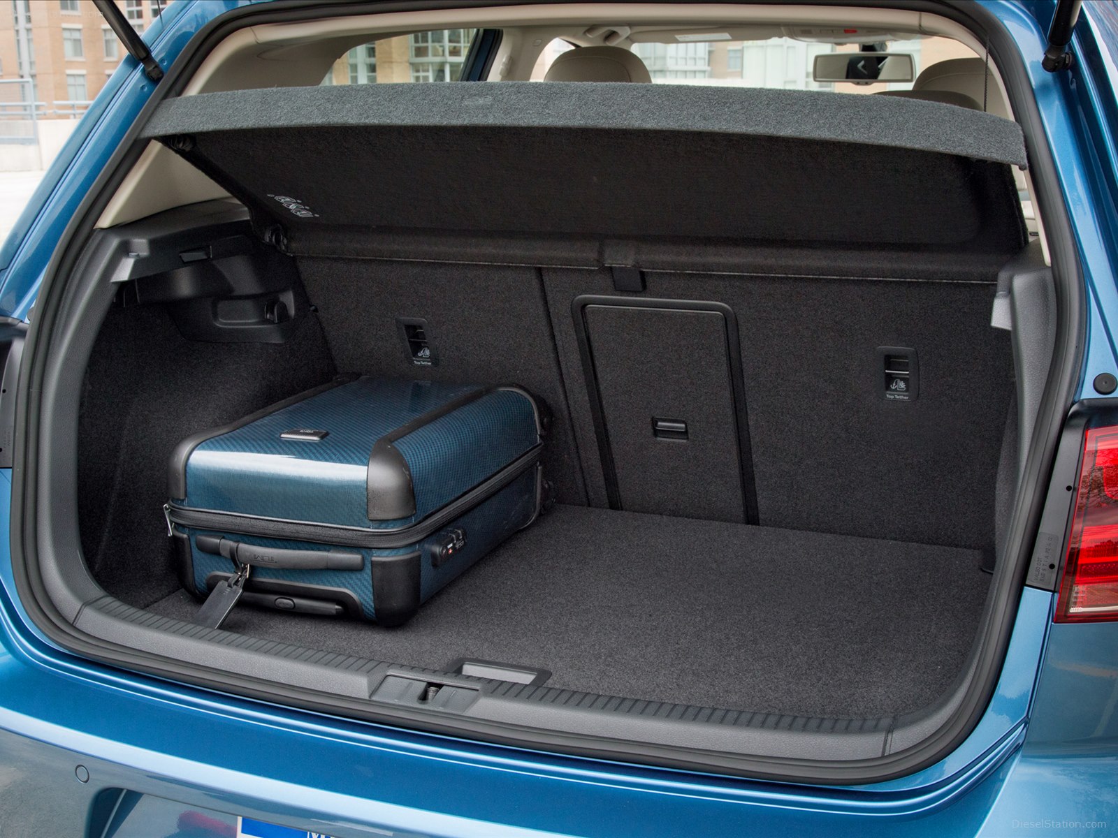 Volkswagen e-Golf 2015