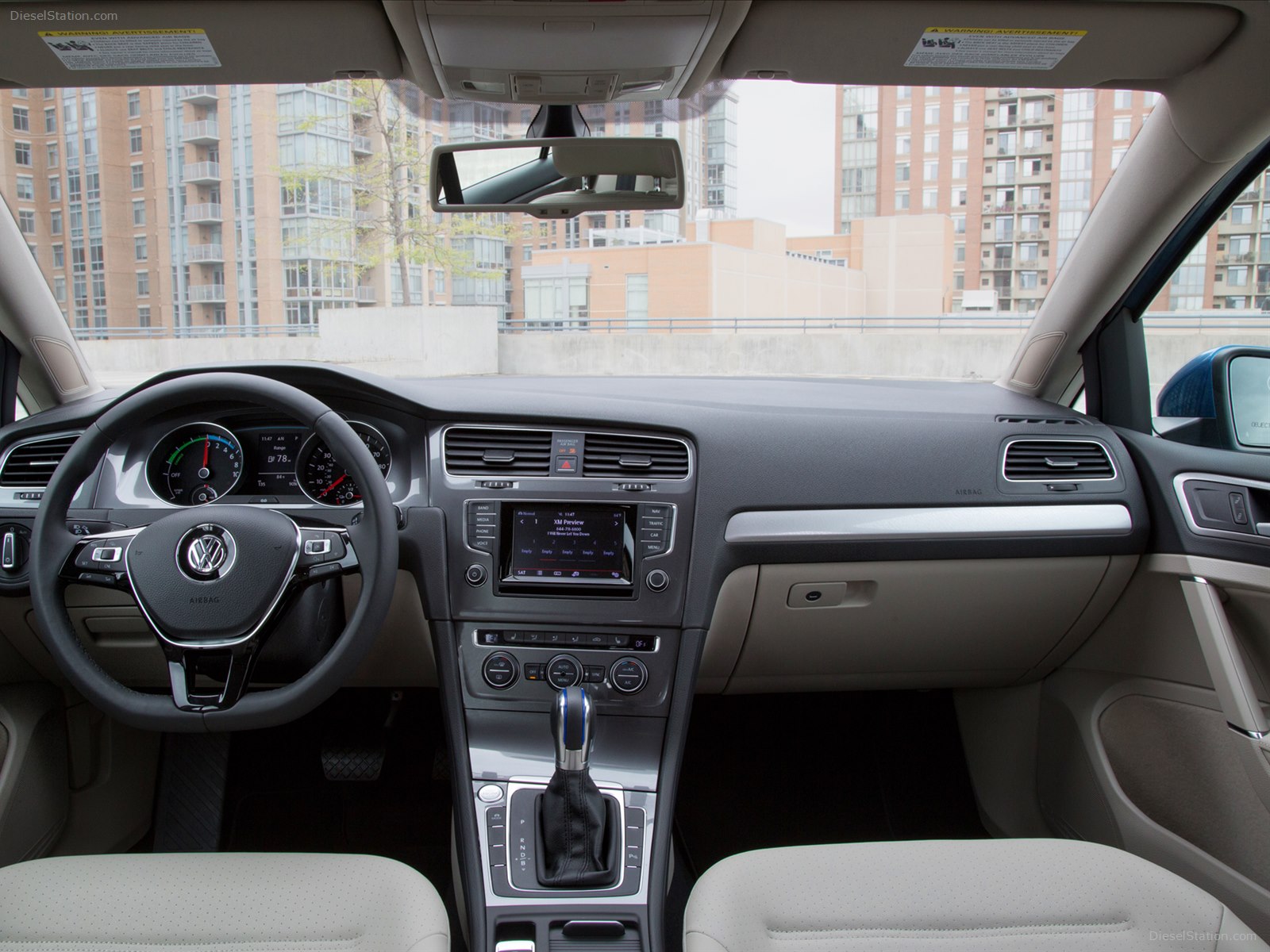 Volkswagen e-Golf 2015