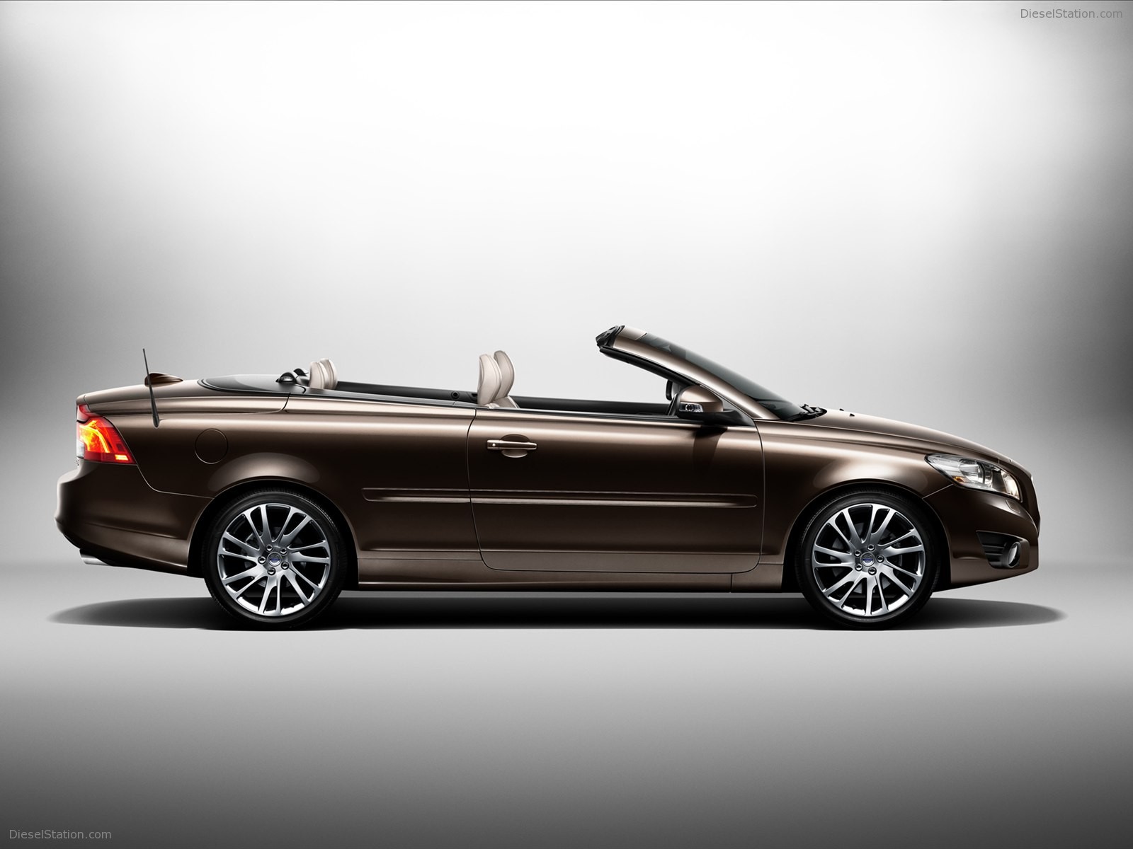 Volvo C70 2012