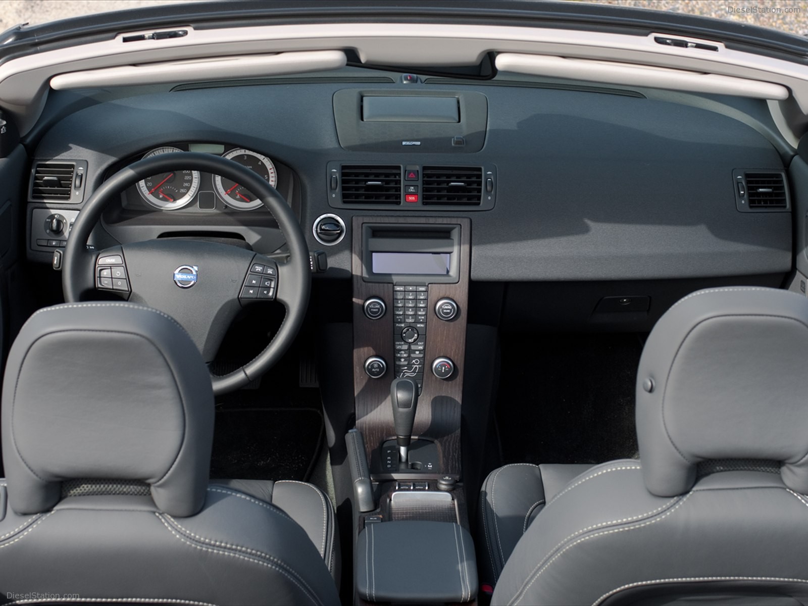 Volvo C70 2012