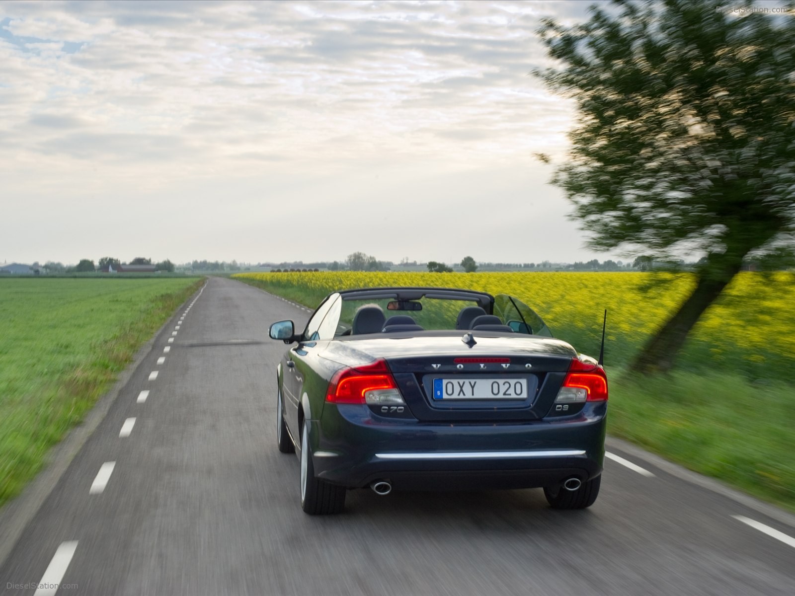 Volvo C70 2012