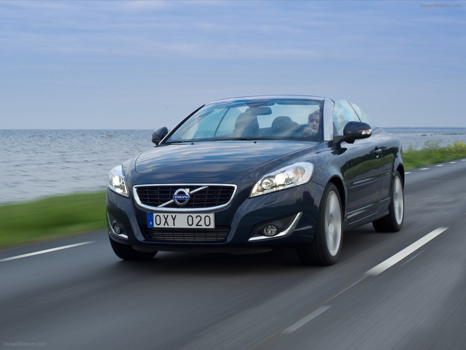 Volvo C70 2012