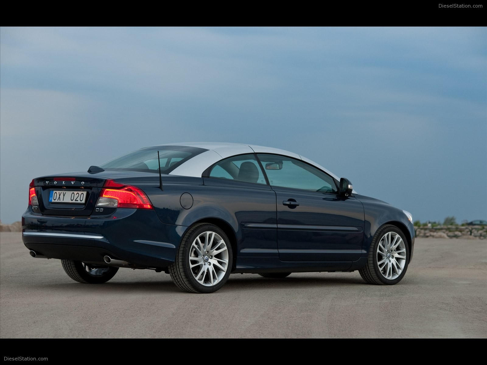 Volvo C70 2012