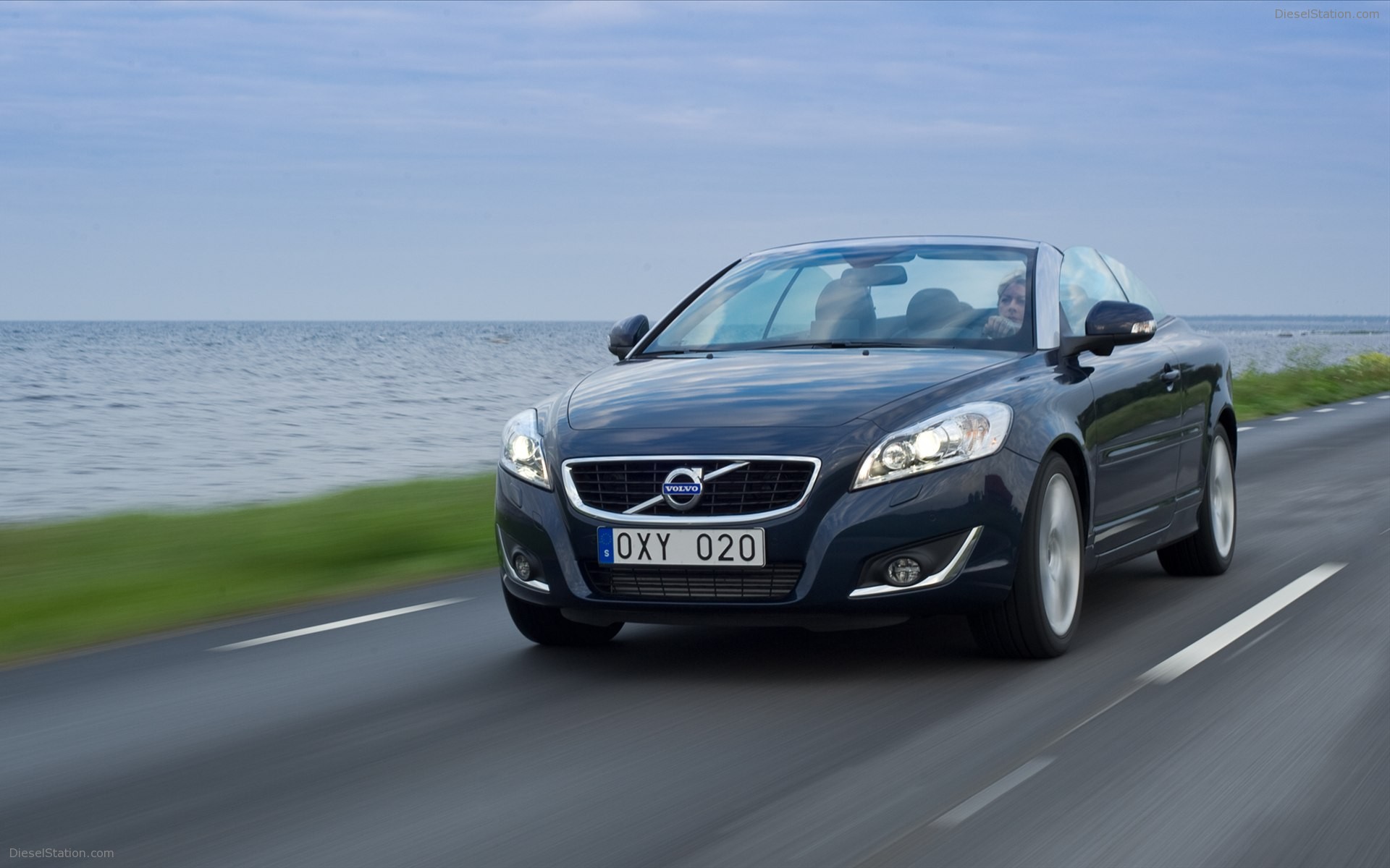 Volvo C70 2012