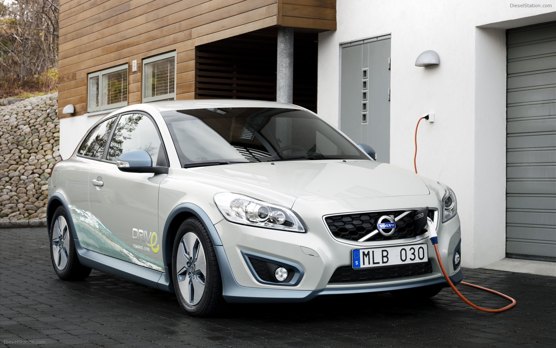 Volvo C30 Electric Car 2011