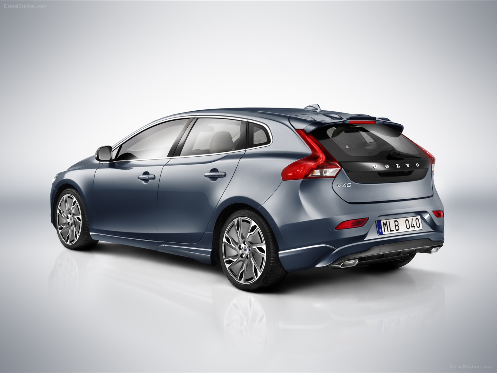 Volvo V40 2013