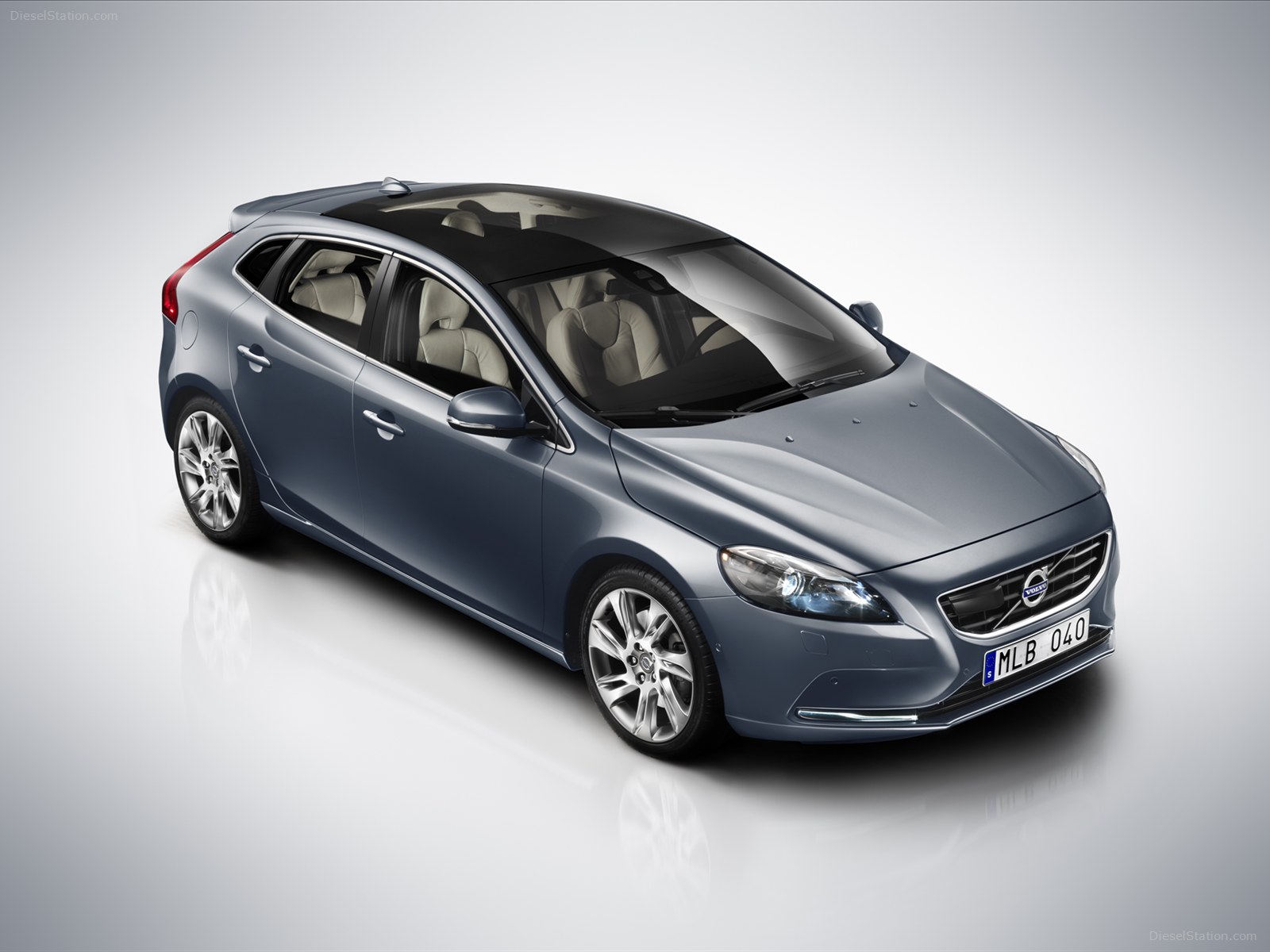 Volvo V40 2013