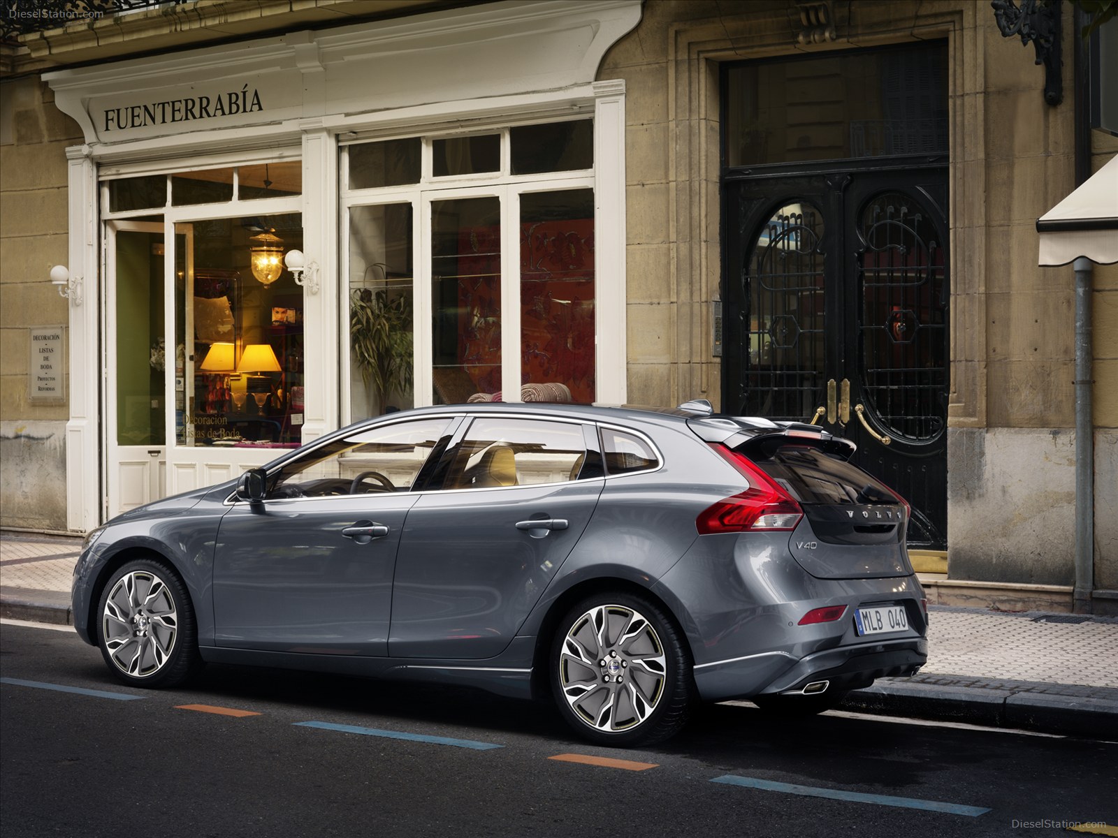 Volvo V40 2013