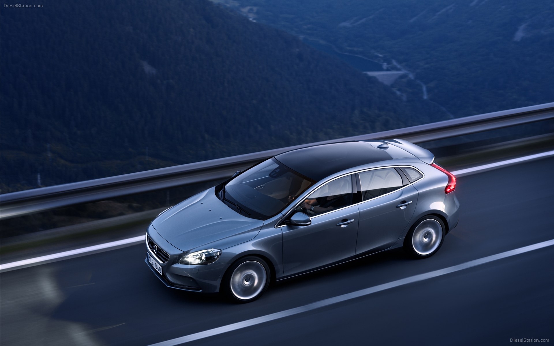 Volvo V40 2013