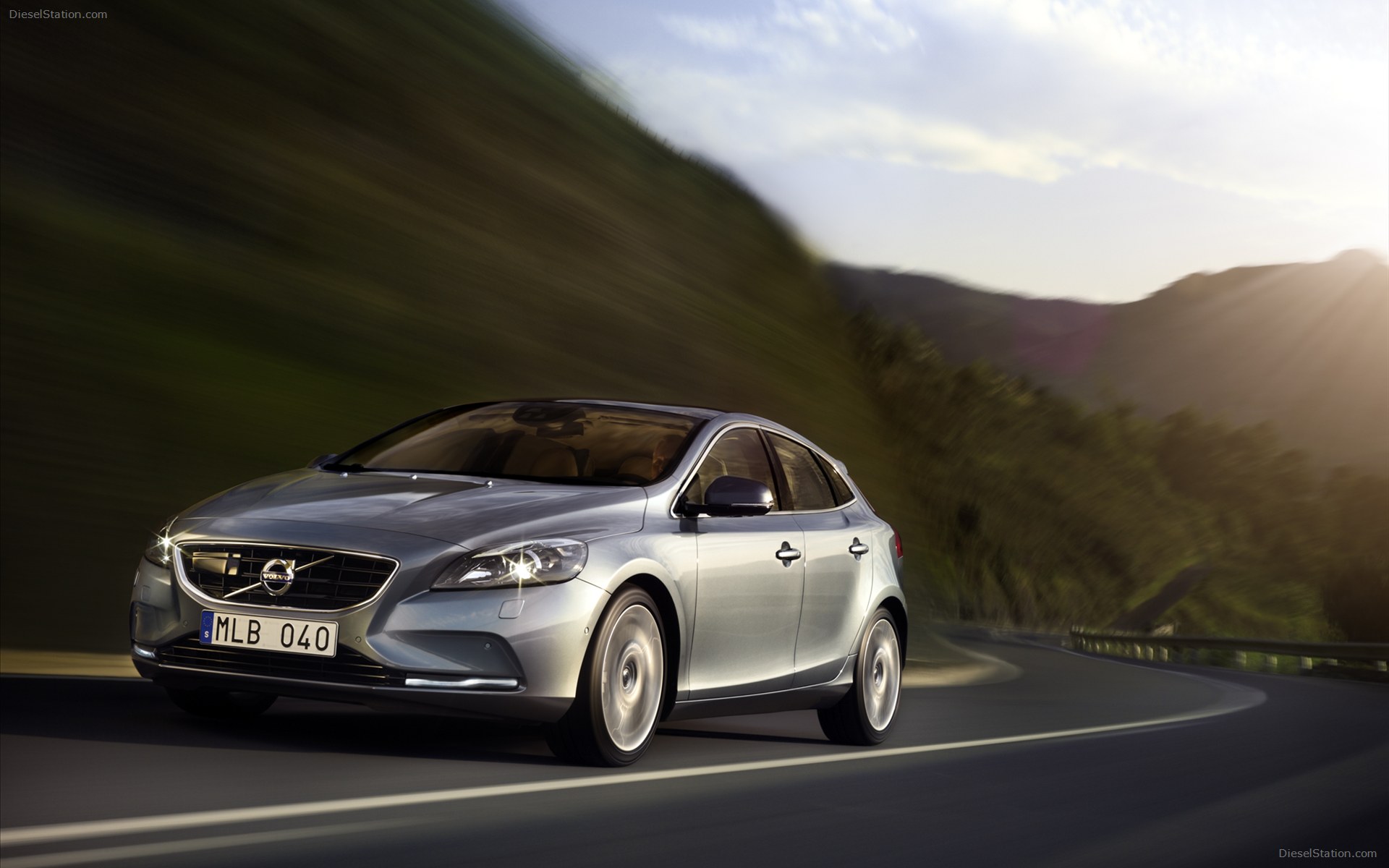 Volvo V40 2014